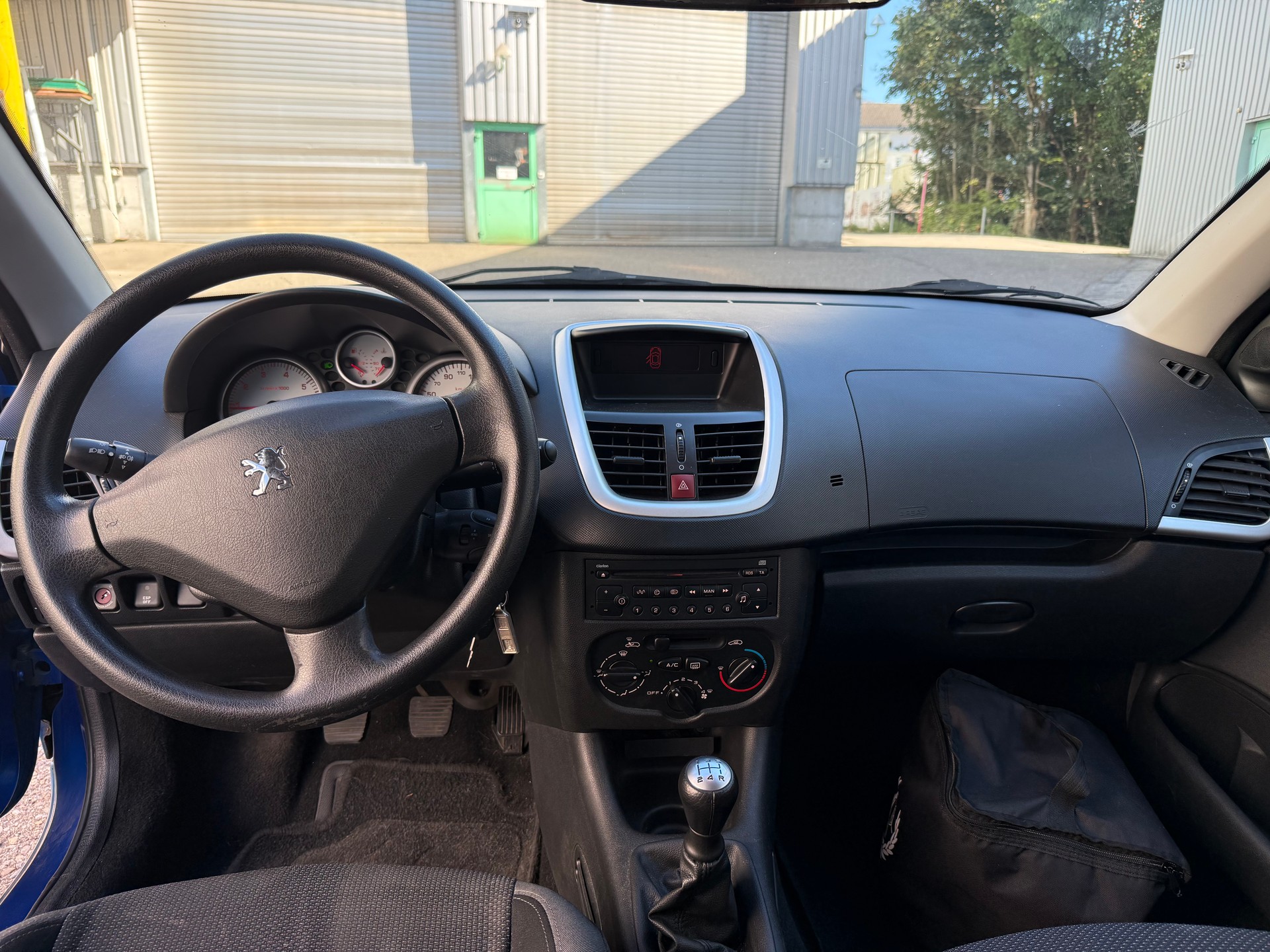 PEUGEOT 206+ 1.4 Trendy-image-10