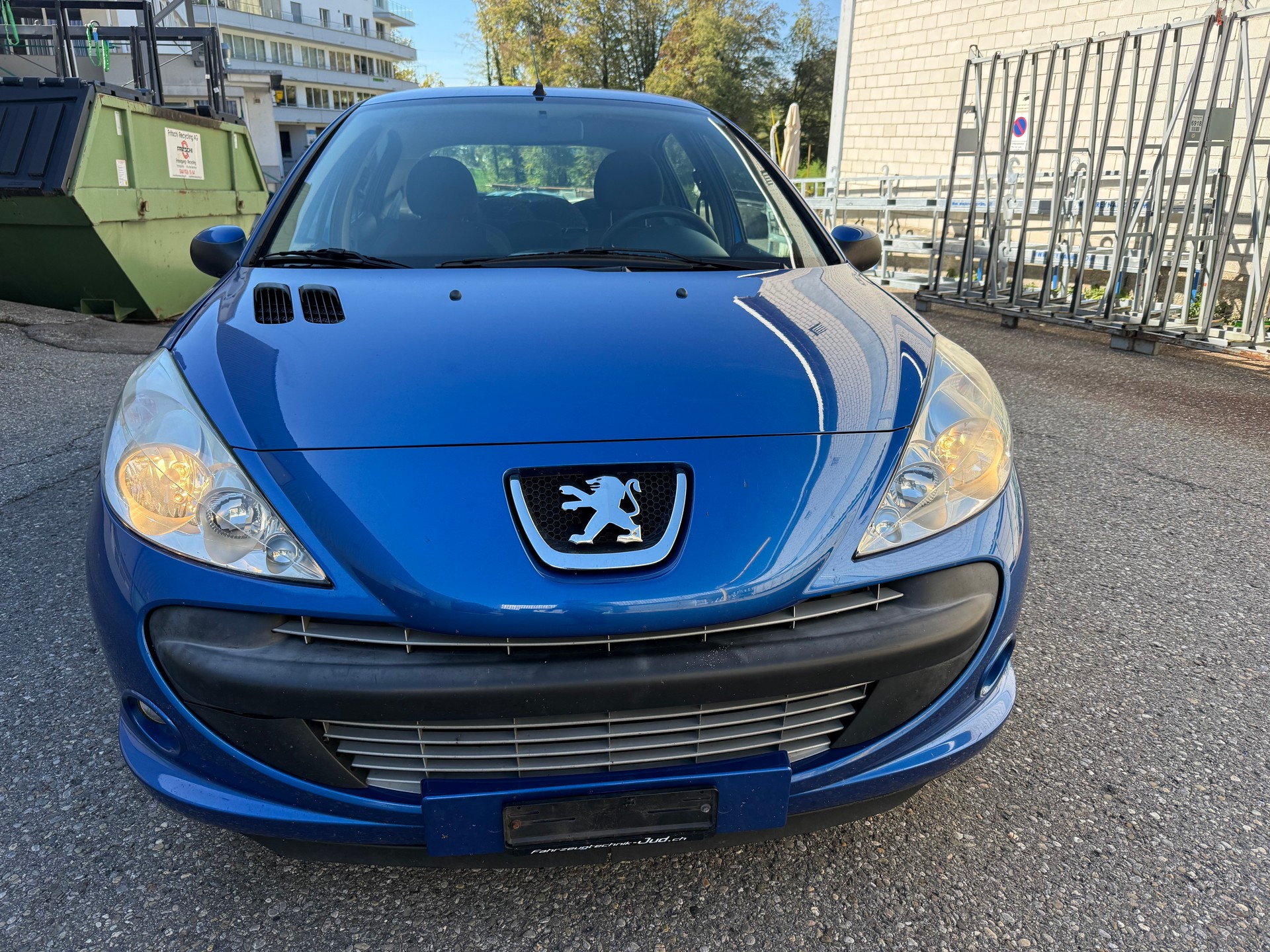PEUGEOT 206+ 1.4 Trendy-image-1