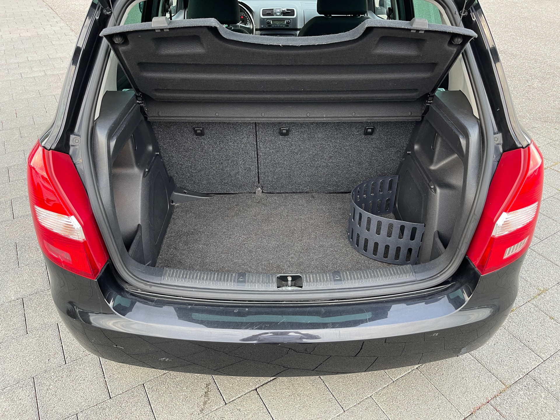 SKODA Fabia 1.4 Elegance-image-13
