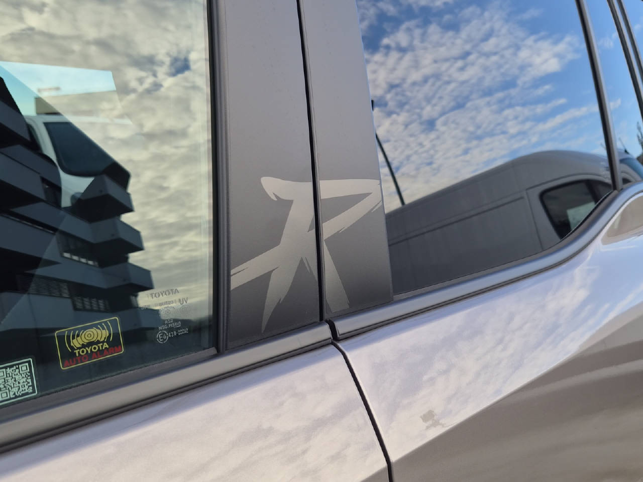 TOYOTA Land Cruiser 2.8 D 48V 230 REBEL-image-9