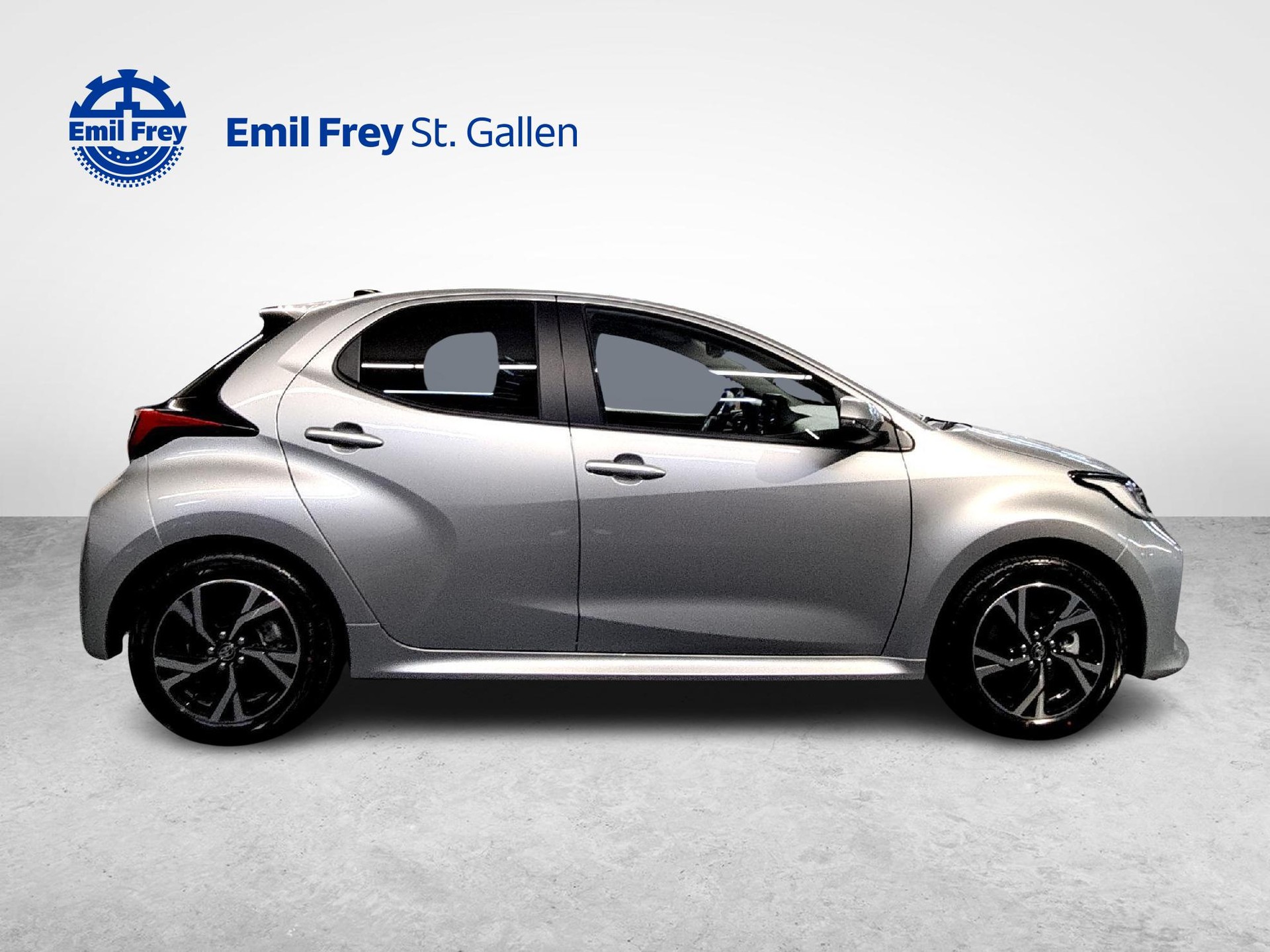 TOYOTA Yaris 1.5 VVT-i HSD Trend-image-5