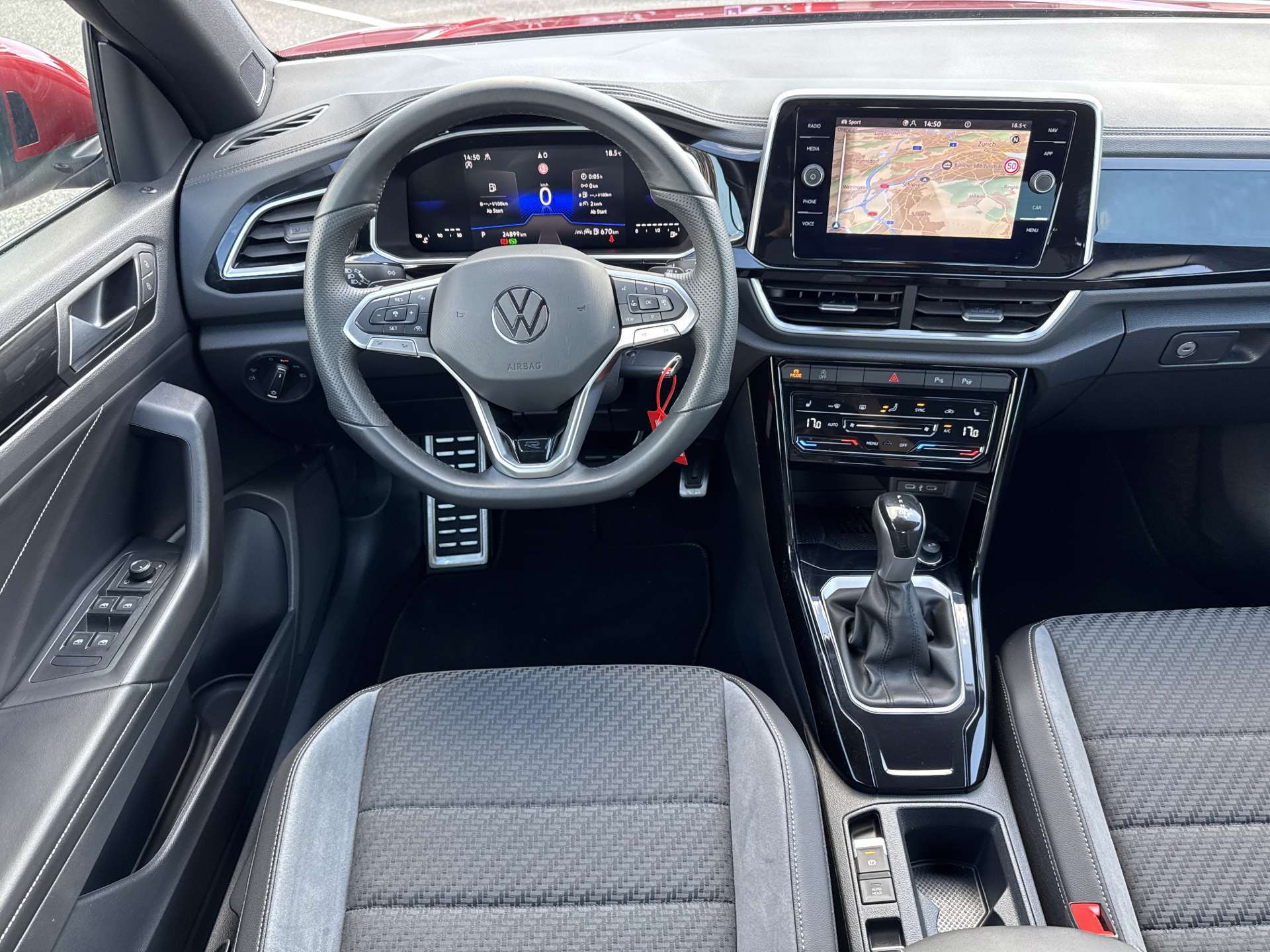 VW T-Roc Cabriolet 1.5 TSi EVO R-Line DSG-Automat-image-4