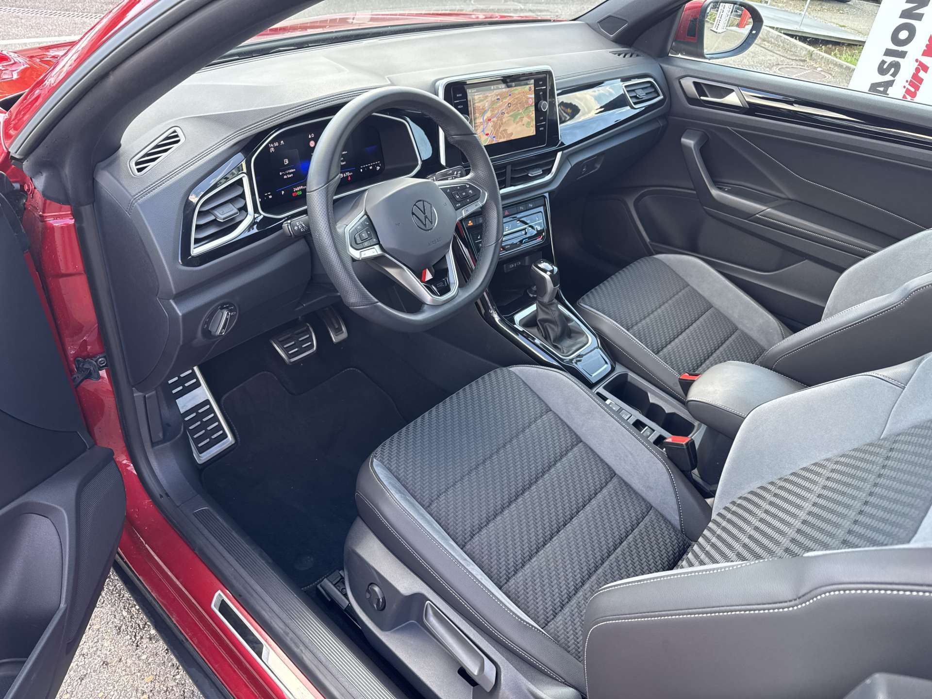 VW T-Roc Cabriolet 1.5 TSi EVO R-Line DSG-Automat-image-5
