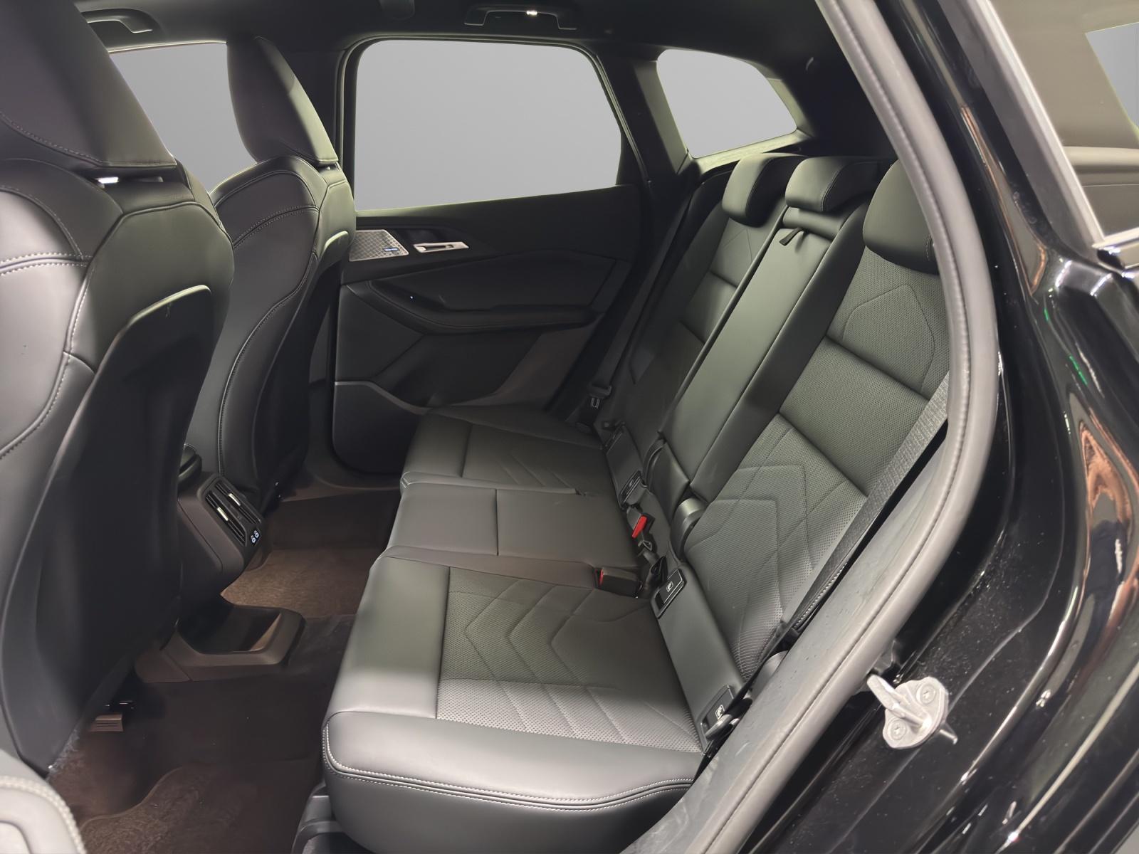 BMW 2er Active Tourer 220i-image-13