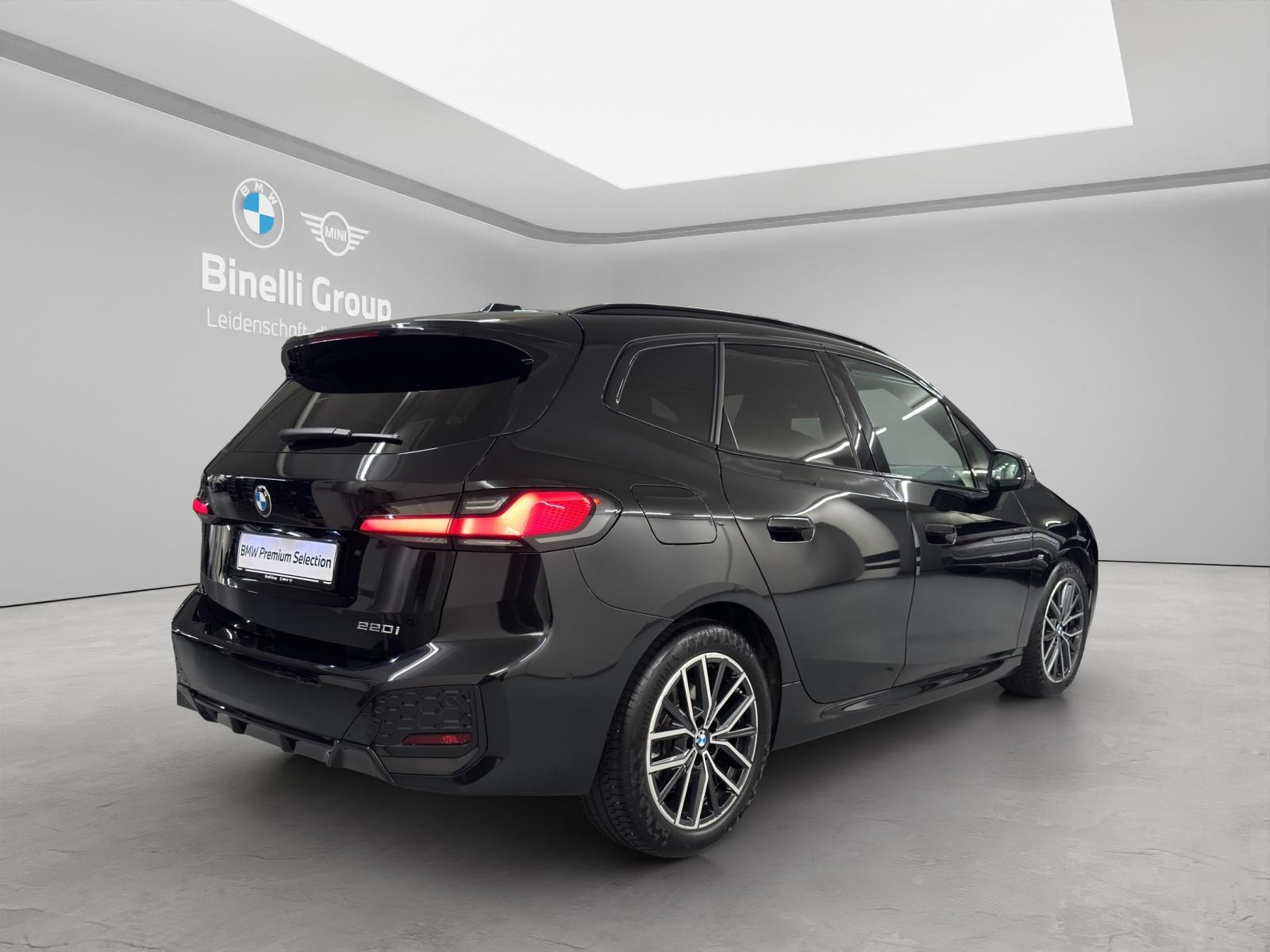 BMW 2er Active Tourer 220i-image-4