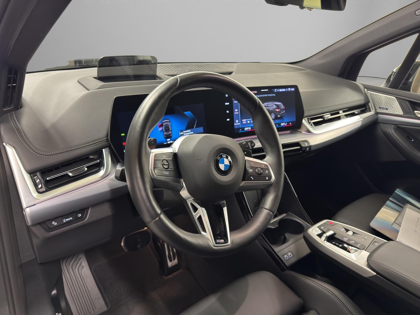 BMW 2er Active Tourer 220i-image-11