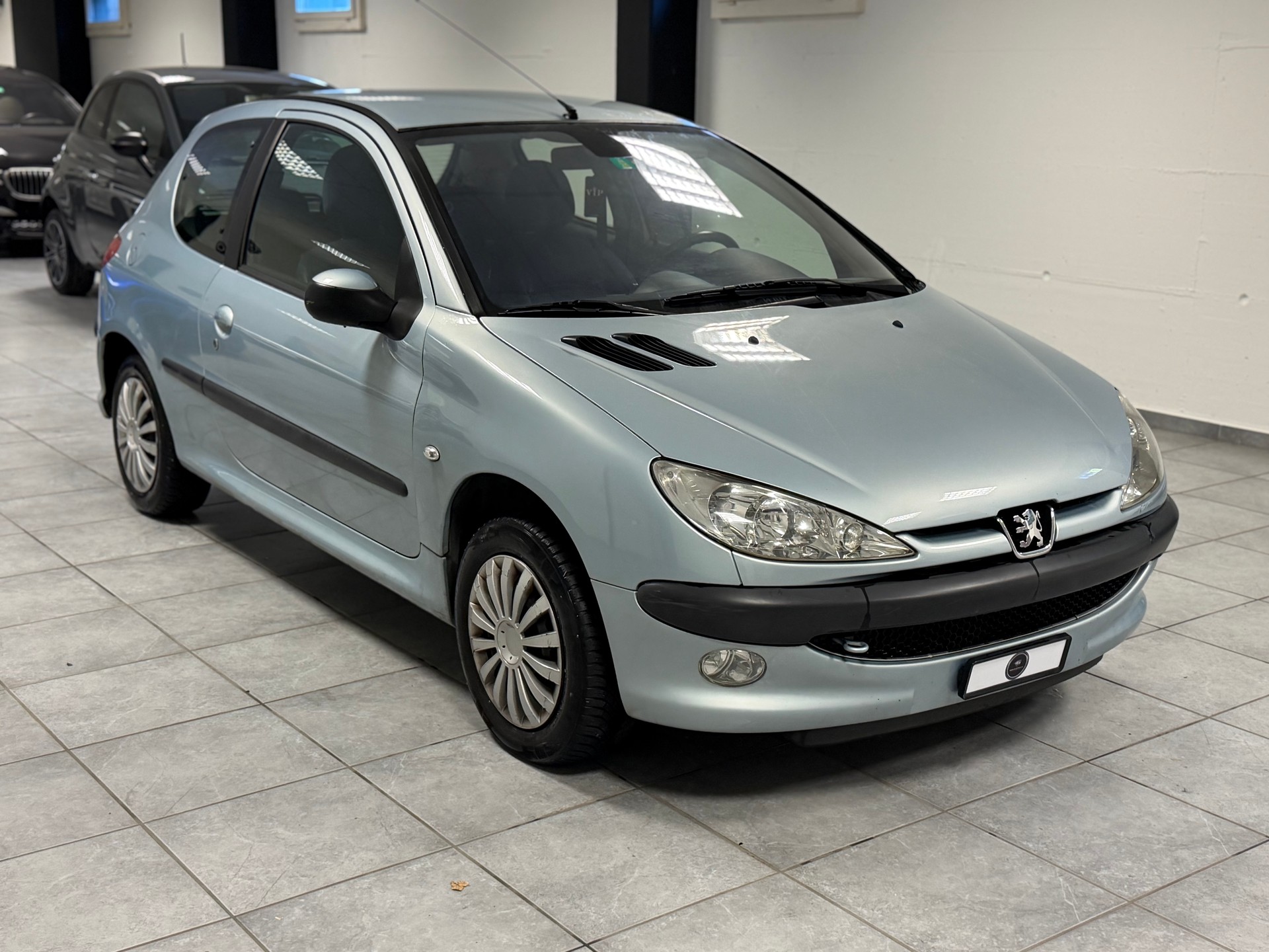 PEUGEOT 206 1.6 16V (XT) Premium-image-4