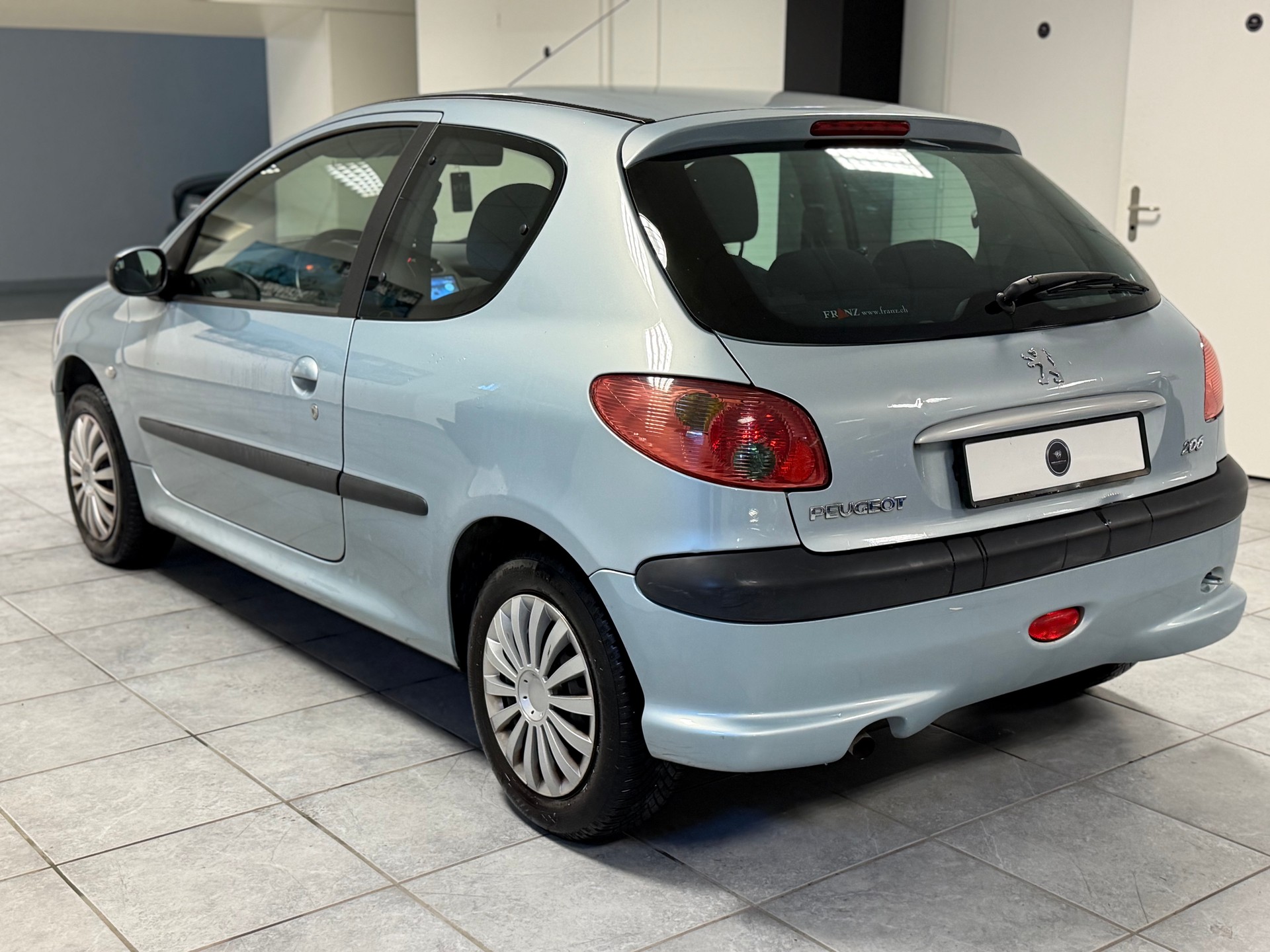 PEUGEOT 206 1.6 16V (XT) Premium-image-5
