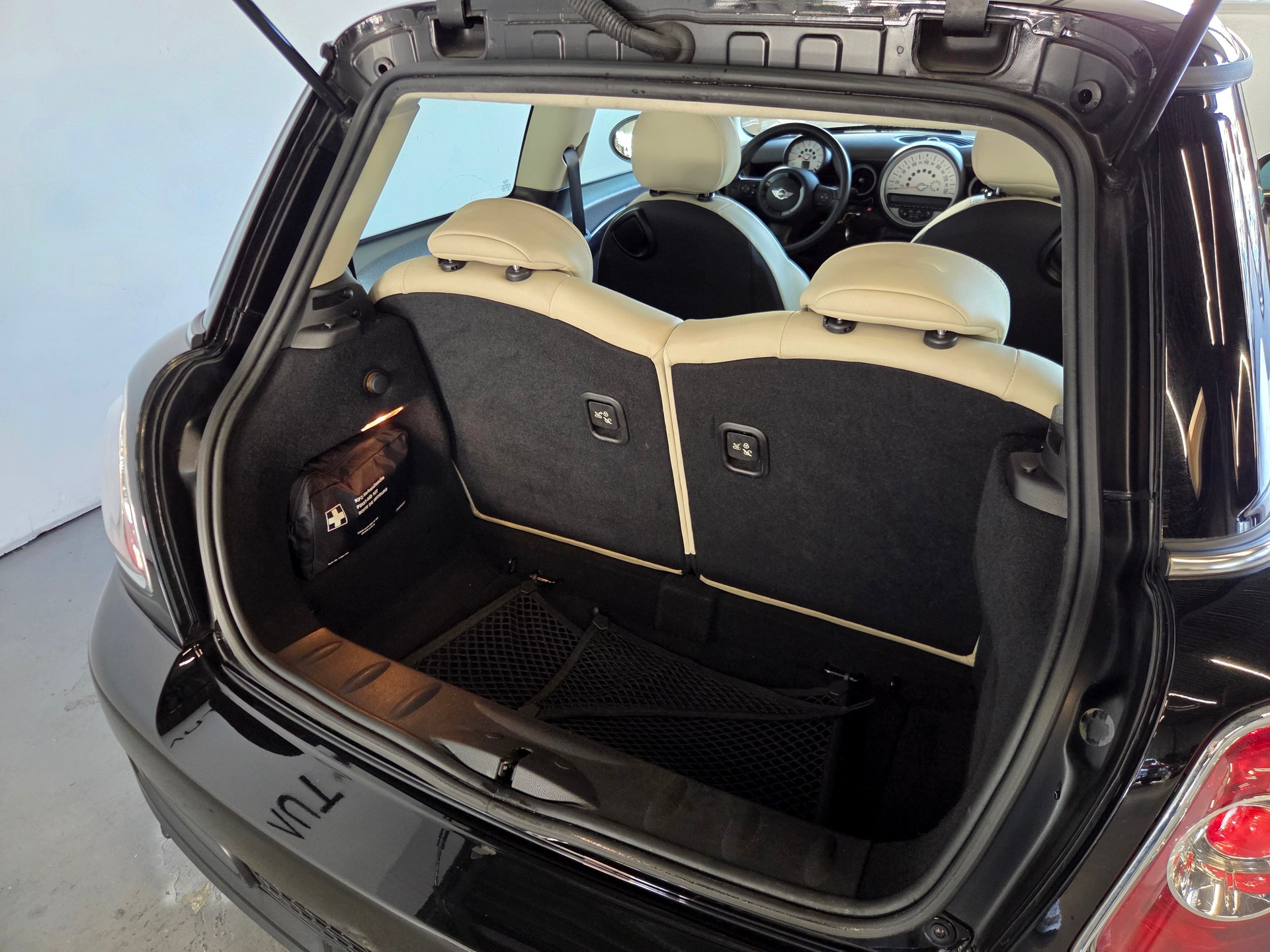MINI Mini R56 1.6i Cooper S-image-21