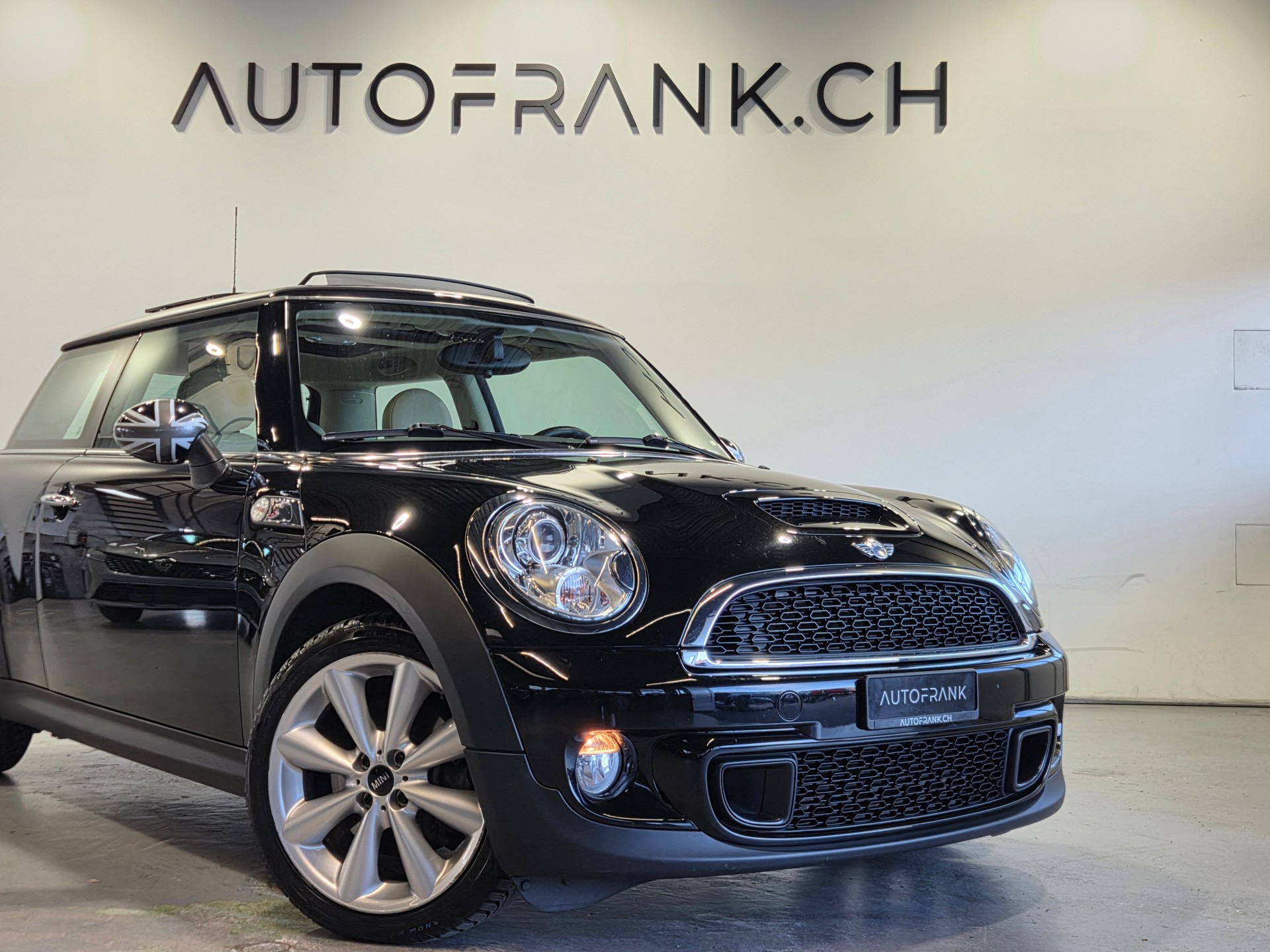 MINI Mini R56 1.6i Cooper S-image-1