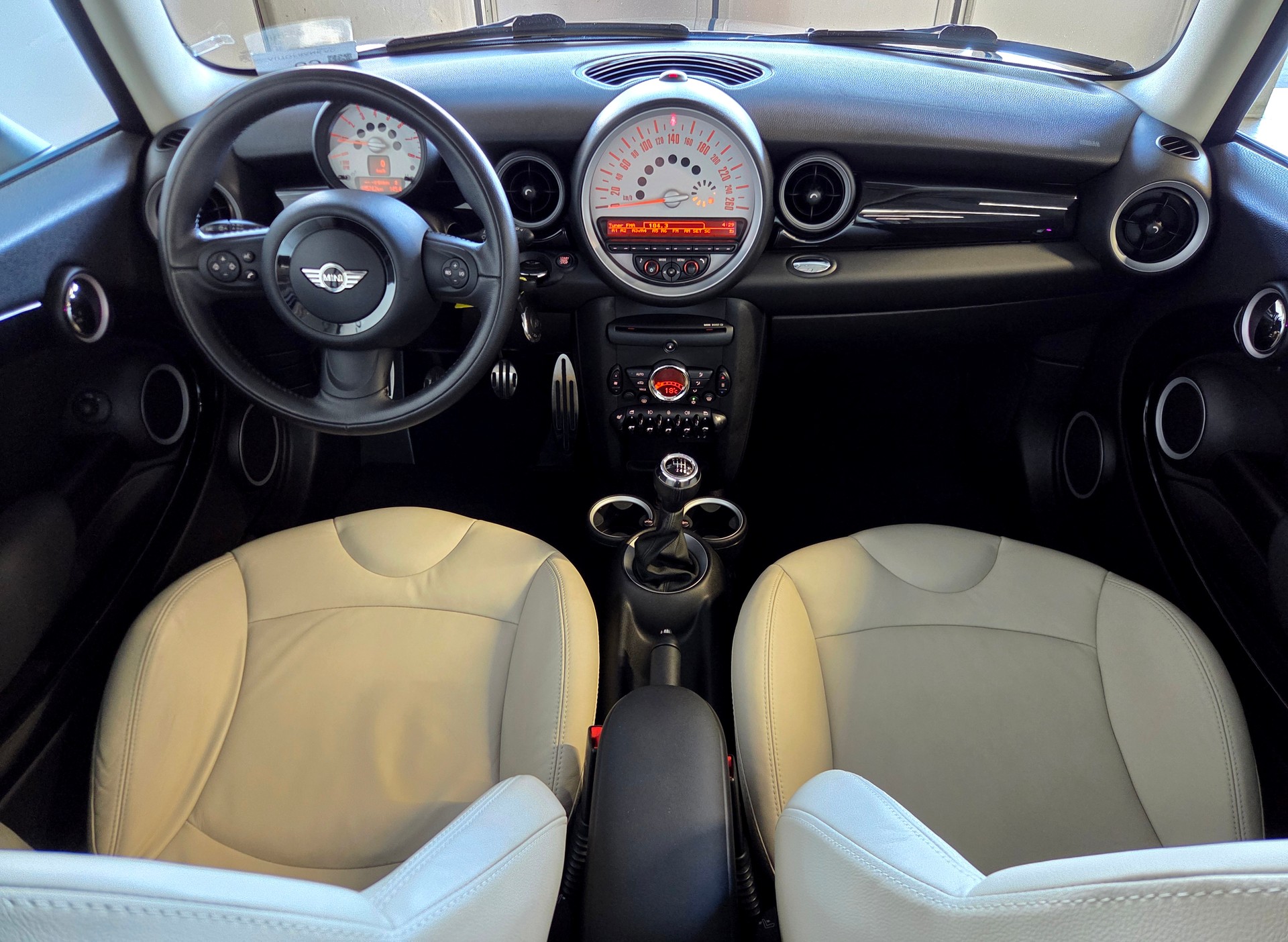 MINI Mini R56 1.6i Cooper S-image-14