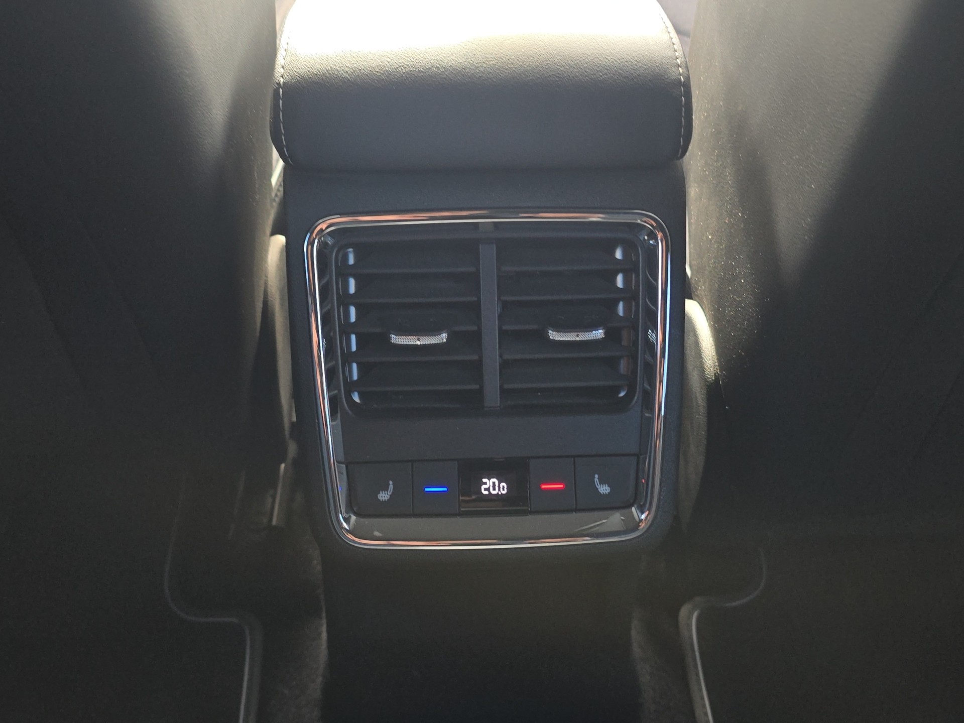 SKODA Enyaq iV 80x SportLine-image-11