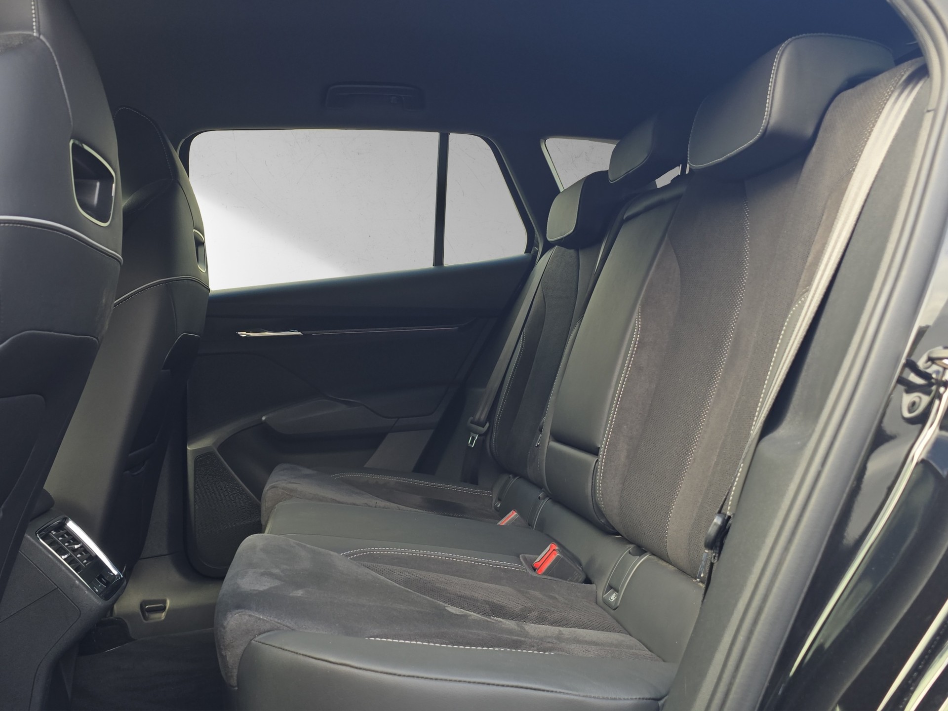 SKODA Enyaq iV 80x SportLine-image-10