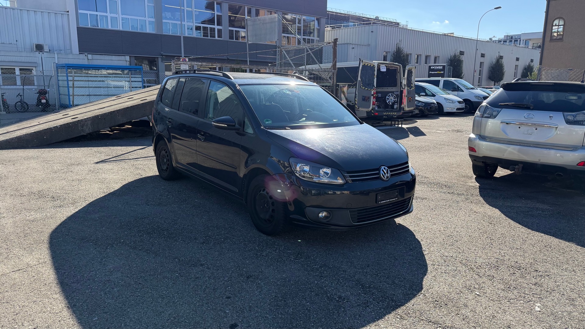 VW Touran 2.0 TDI Comfortline-image-1