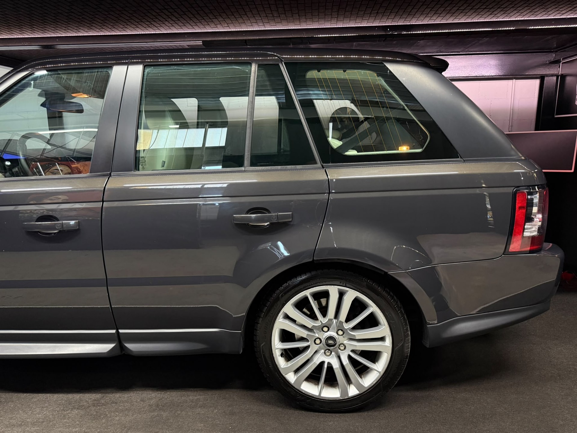LAND ROVER Range Rover Sport 3.0 TDV6 HSE Automatic-image-7