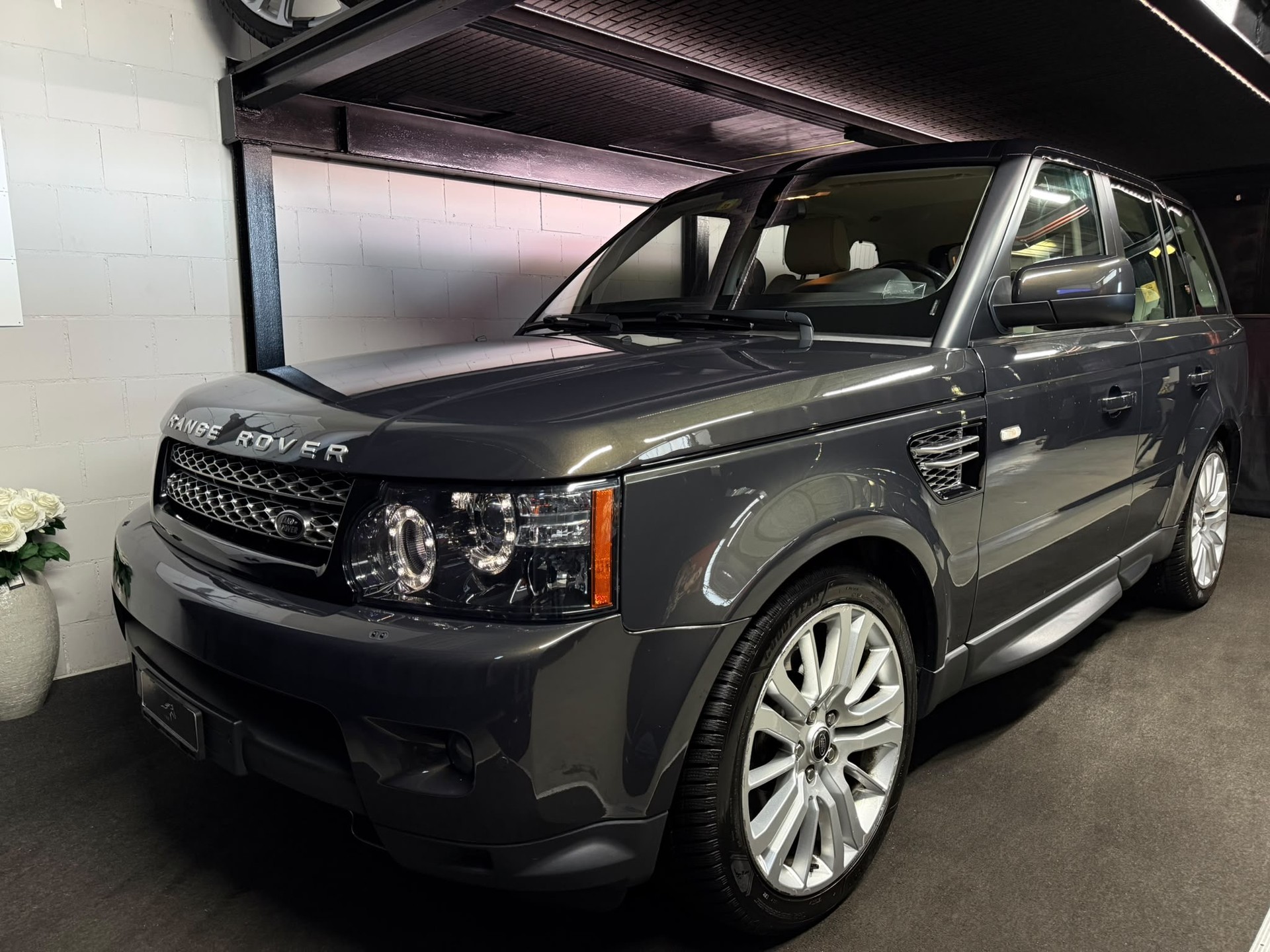 LAND ROVER Range Rover Sport 3.0 TDV6 HSE Automatic-image-1