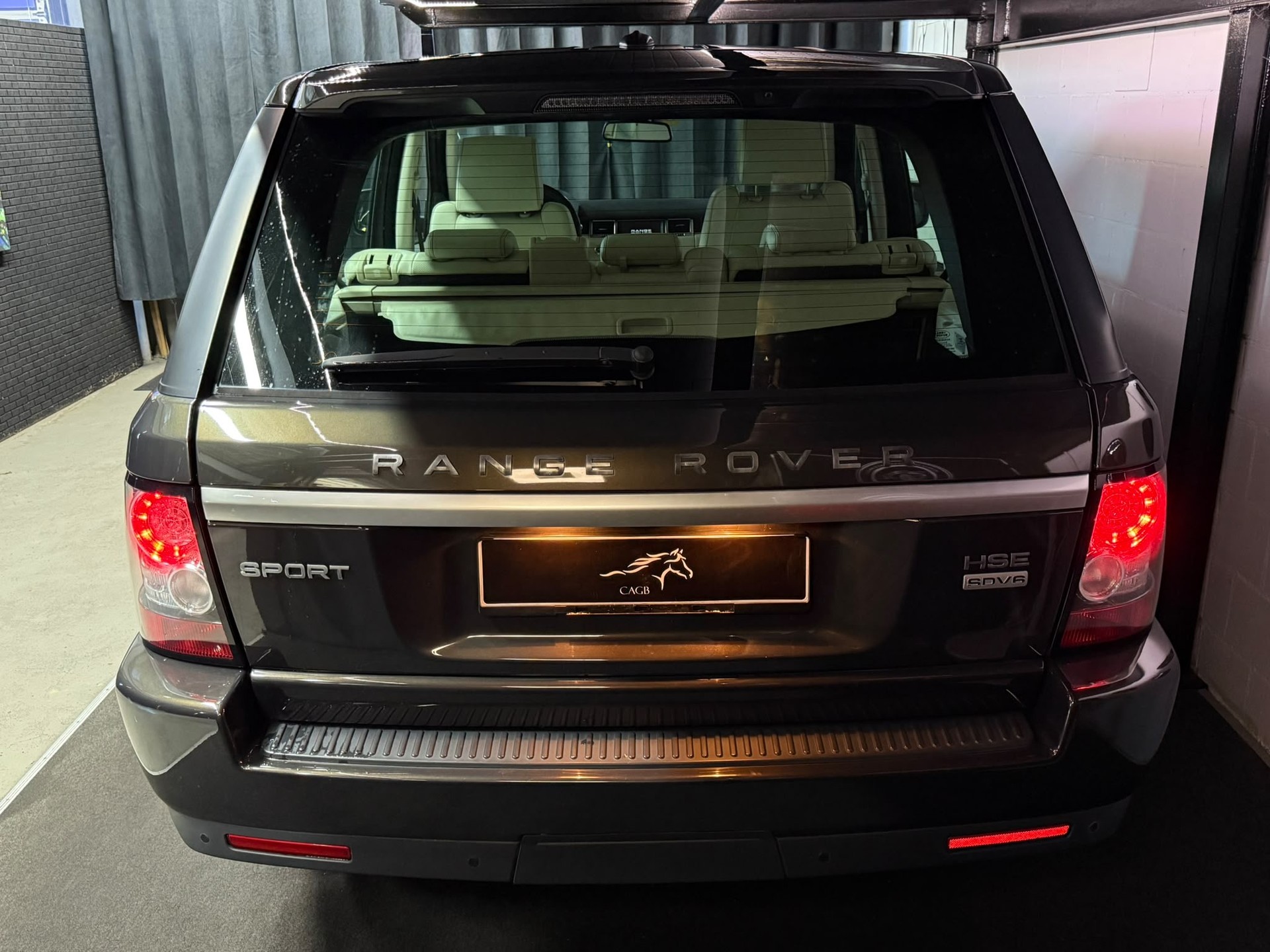 LAND ROVER Range Rover Sport 3.0 TDV6 HSE Automatic-image-4