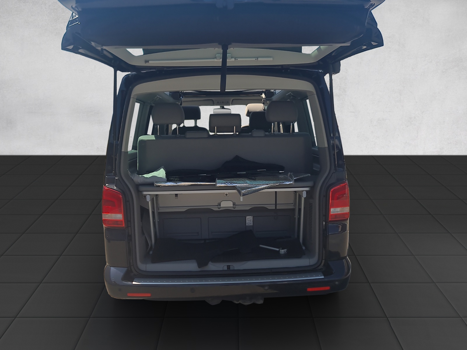 VW T5 California 2.0 TDI Beach 4Motion-image-9