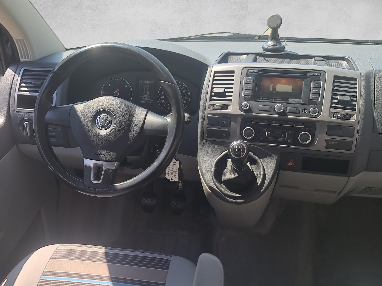VW T5 California 2.0 TDI Beach 4Motion-image-12