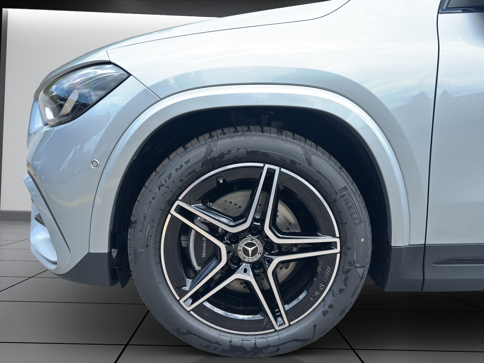 MERCEDES-BENZ GLA 200 Night Star 7G-DCT-image-5
