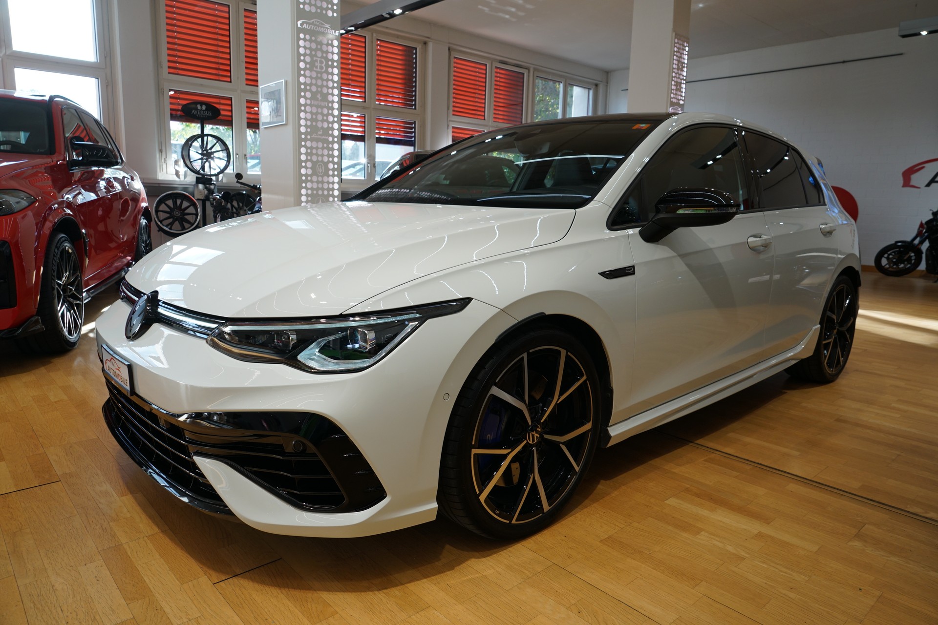 VW Golf 2.0 TSI R DSG 4Motion "Akrapovic" Performancepaket 270 km/h-image-0