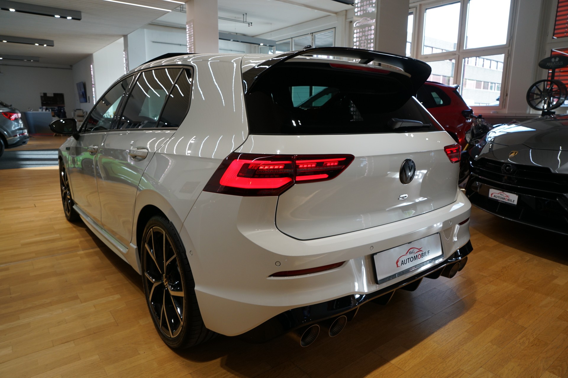 VW Golf 2.0 TSI R DSG 4Motion "Akrapovic" Performancepaket 270 km/h-image-4
