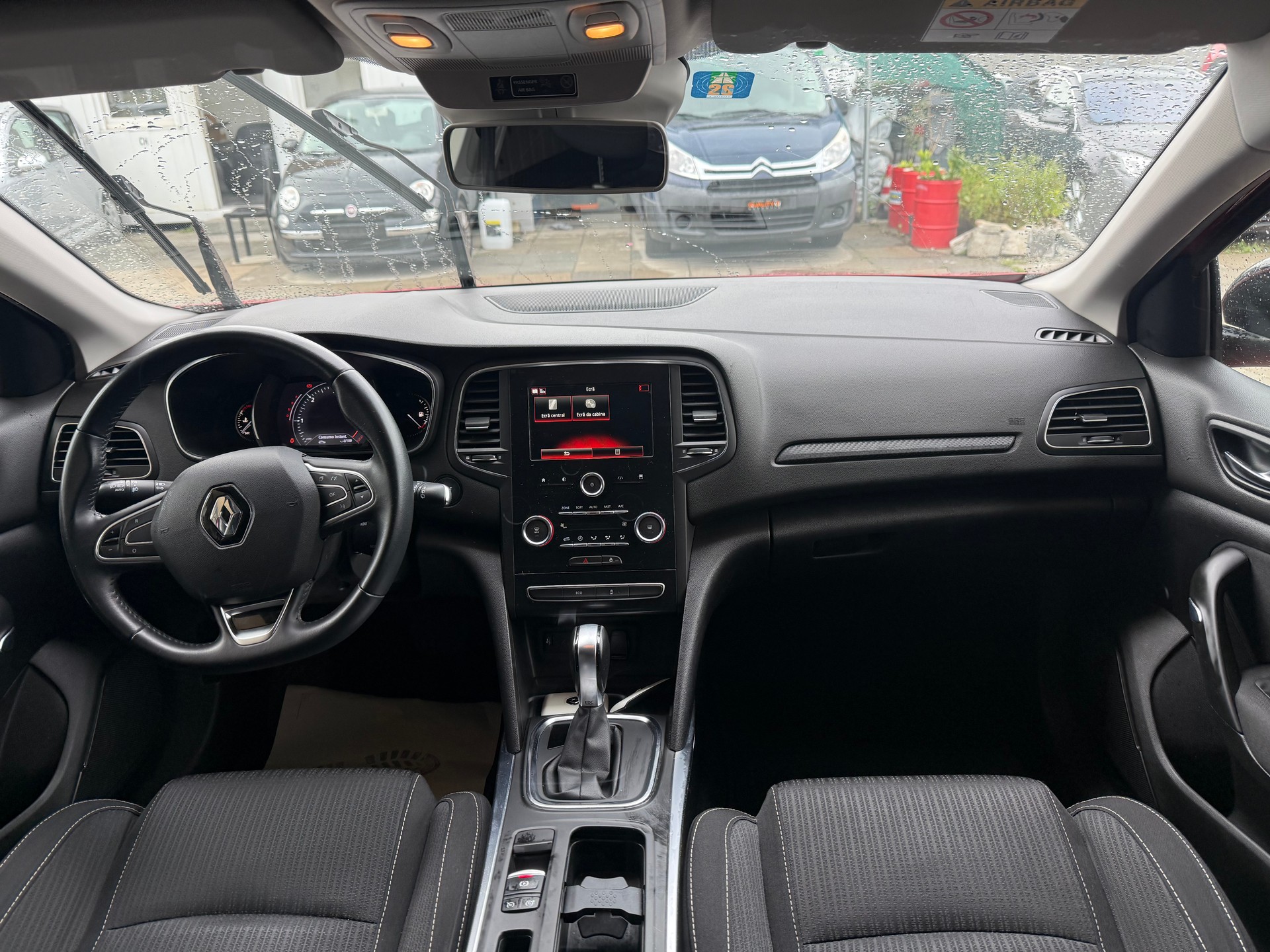 RENAULT Mégane Grandtour 1.5 dCi Business EDC-image-9