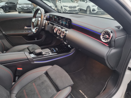 MERCEDES-BENZ CLA SB 250 AMG Line 4M 7G-image-4