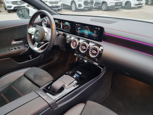 MERCEDES-BENZ CLA SB 250 AMG Line 4M 7G-image-5