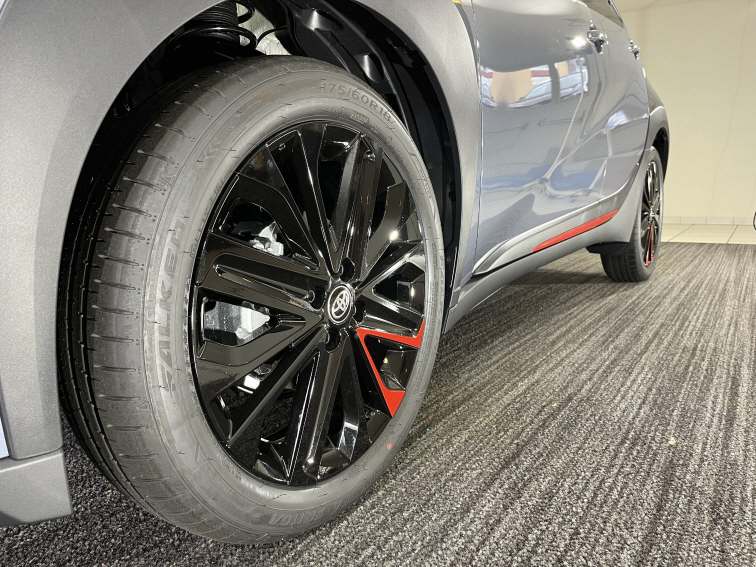 TOYOTA Aygo X 1.0 VVT-i Undercover-image-4