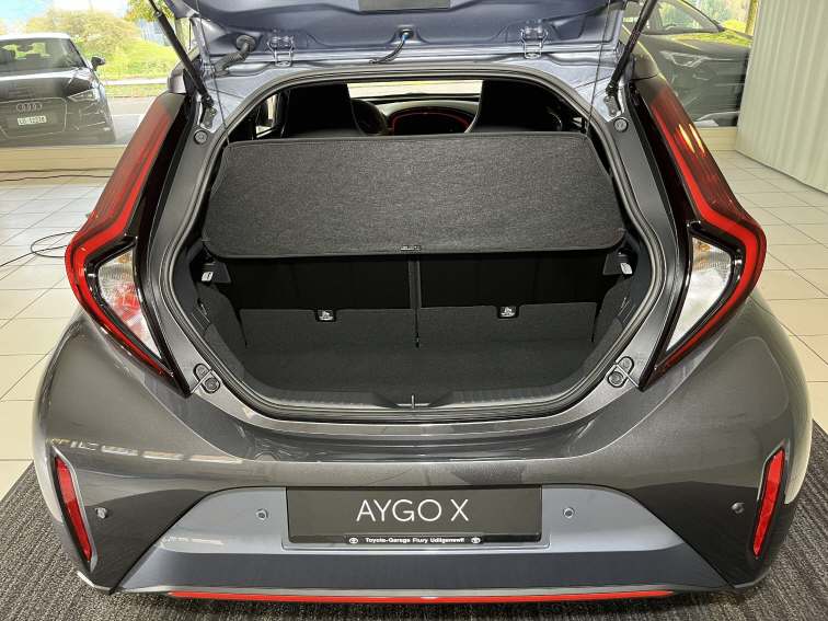 TOYOTA Aygo X 1.0 VVT-i Undercover-image-12