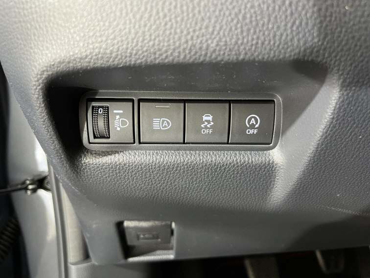 TOYOTA Aygo X 1.0 VVT-i Undercover-image-11