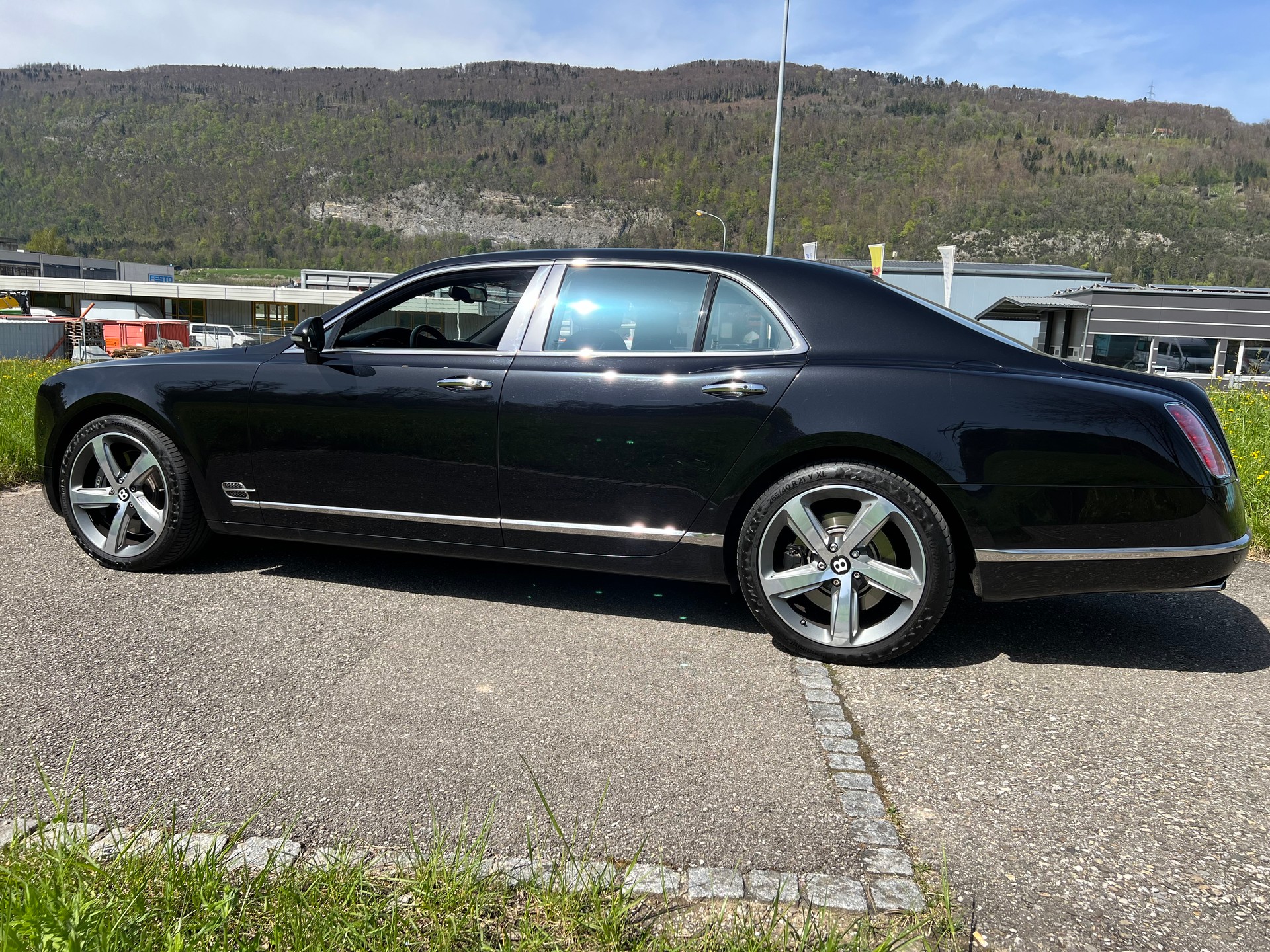 BENTLEY NEU AB MFK 10.07.2025. MULSANNE "BLACK IN BLACK" SONDERMODELL. LEASING 980.--image-12