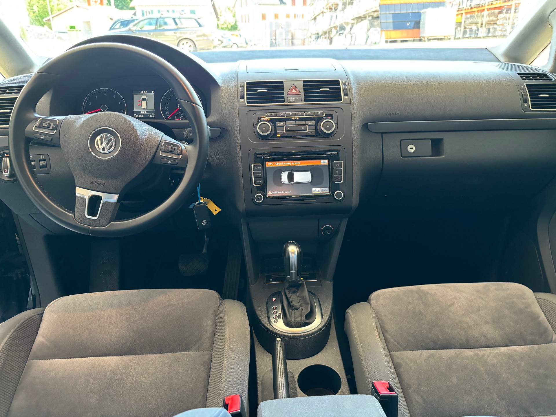 VW Touran 1.4 TSI Trendline DSG-image-7