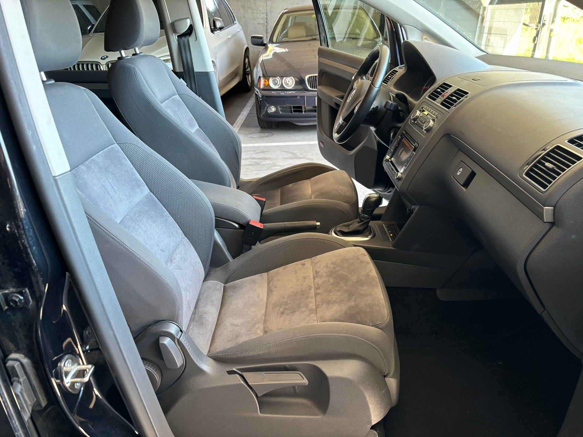 VW Touran 1.4 TSI Trendline DSG-image-10