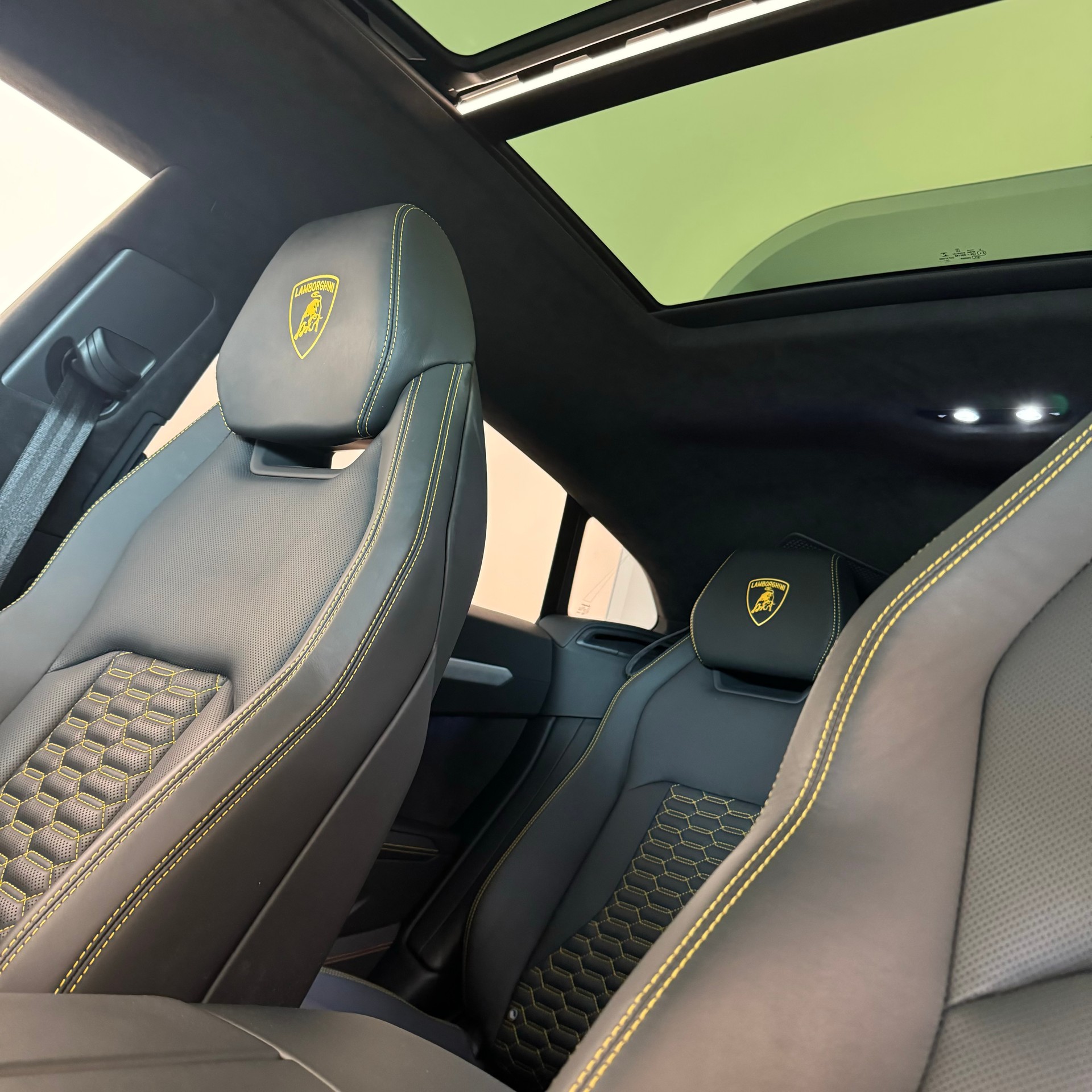 LAMBORGHINI Urus E-Gear Widebody Unikat-image-15