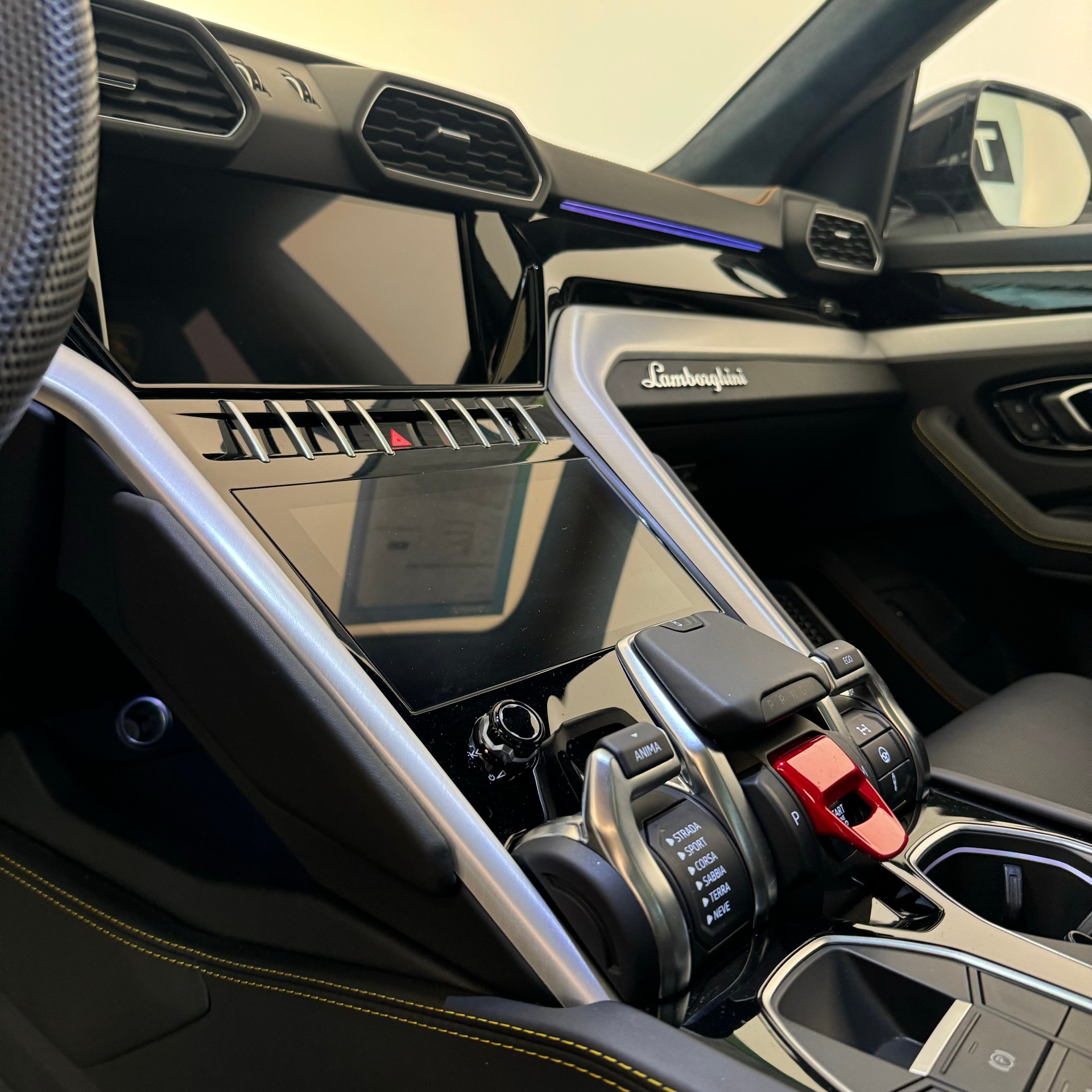 LAMBORGHINI Urus E-Gear Widebody Unikat-image-17