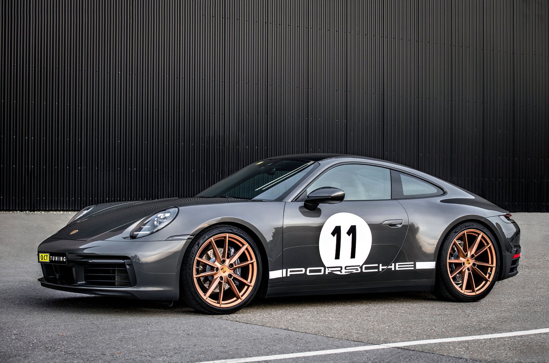 PORSCHE 911