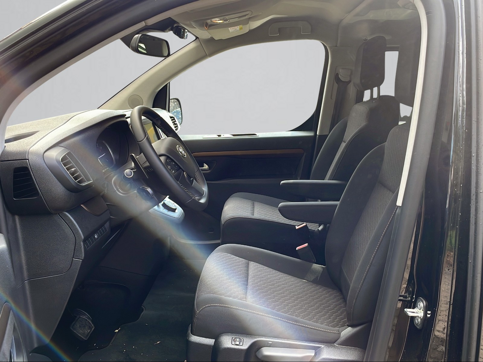 TOYOTA Proace Verso 2.0 D-4D Trend Long Automatic-image-4
