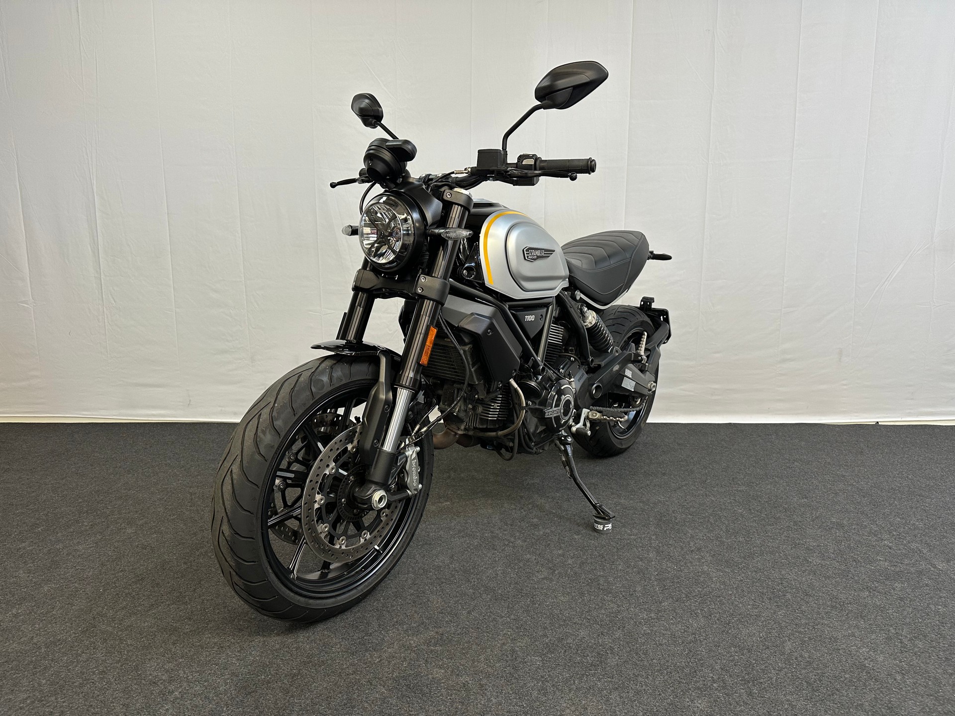 DUCATI Scrambler 1100 Pro-showroom-element-2