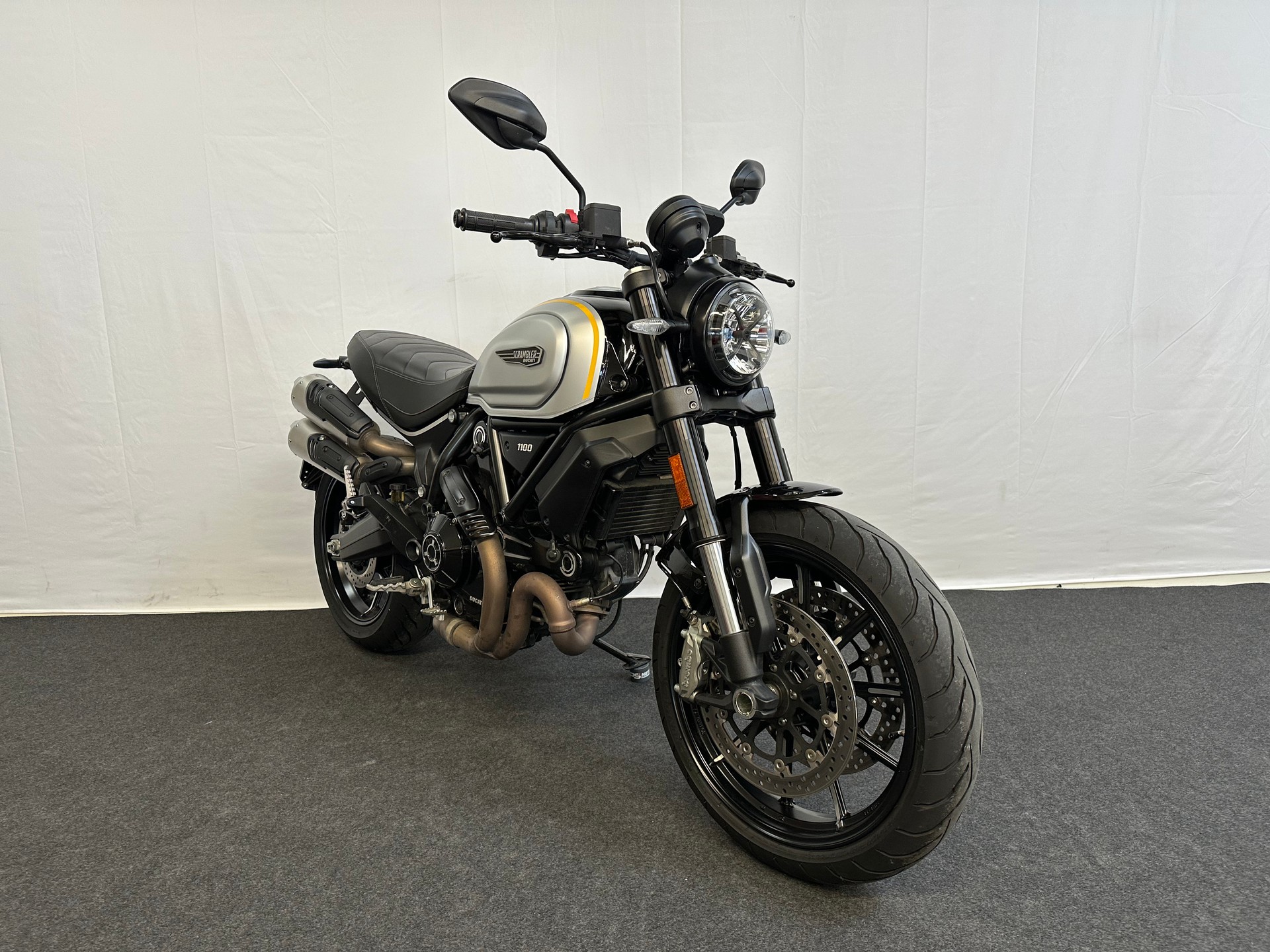DUCATI Scrambler 1100 Pro-showroom-element-1