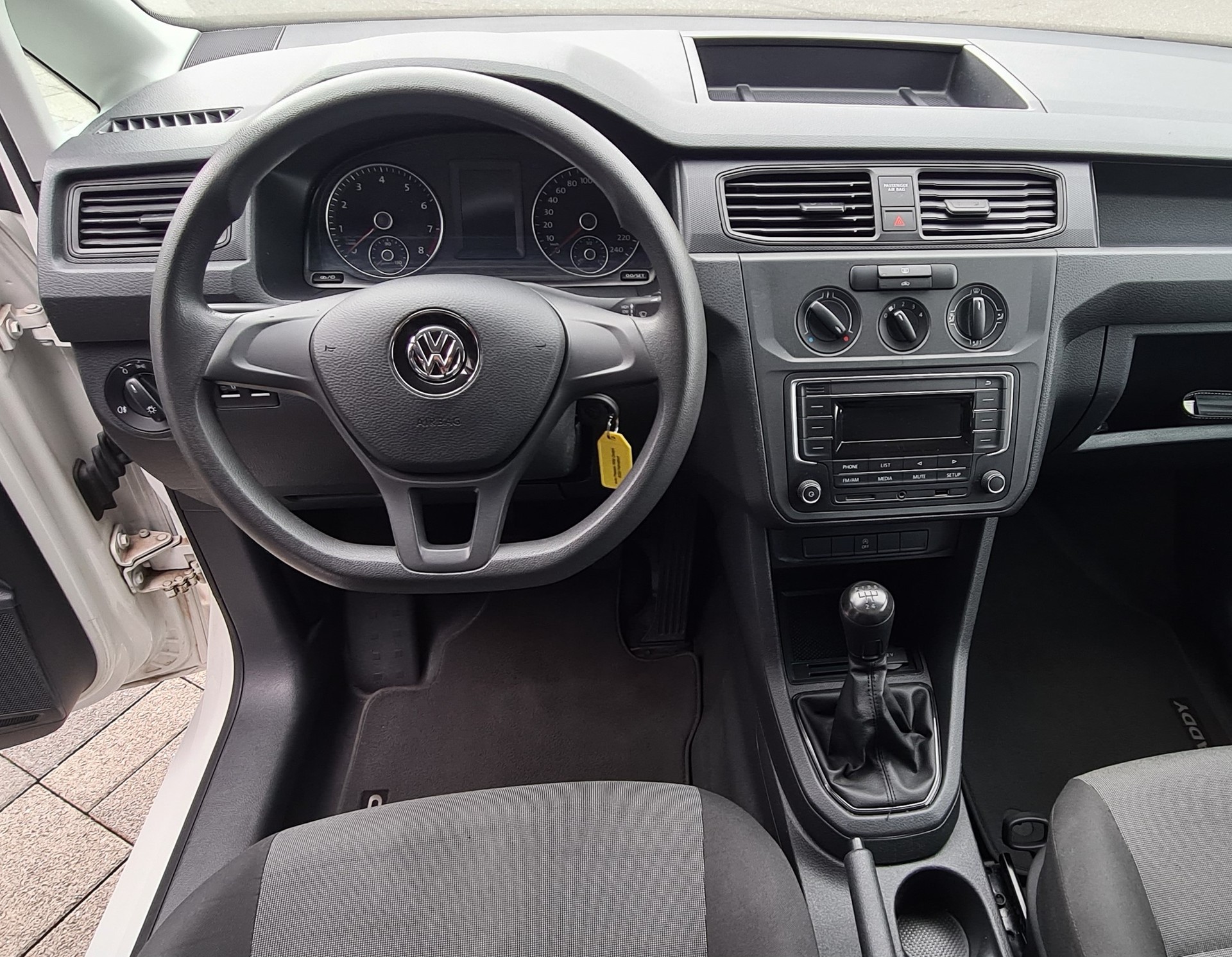 VW Caddy 1.2 TSI Entry BlueMotion Technology-image-11