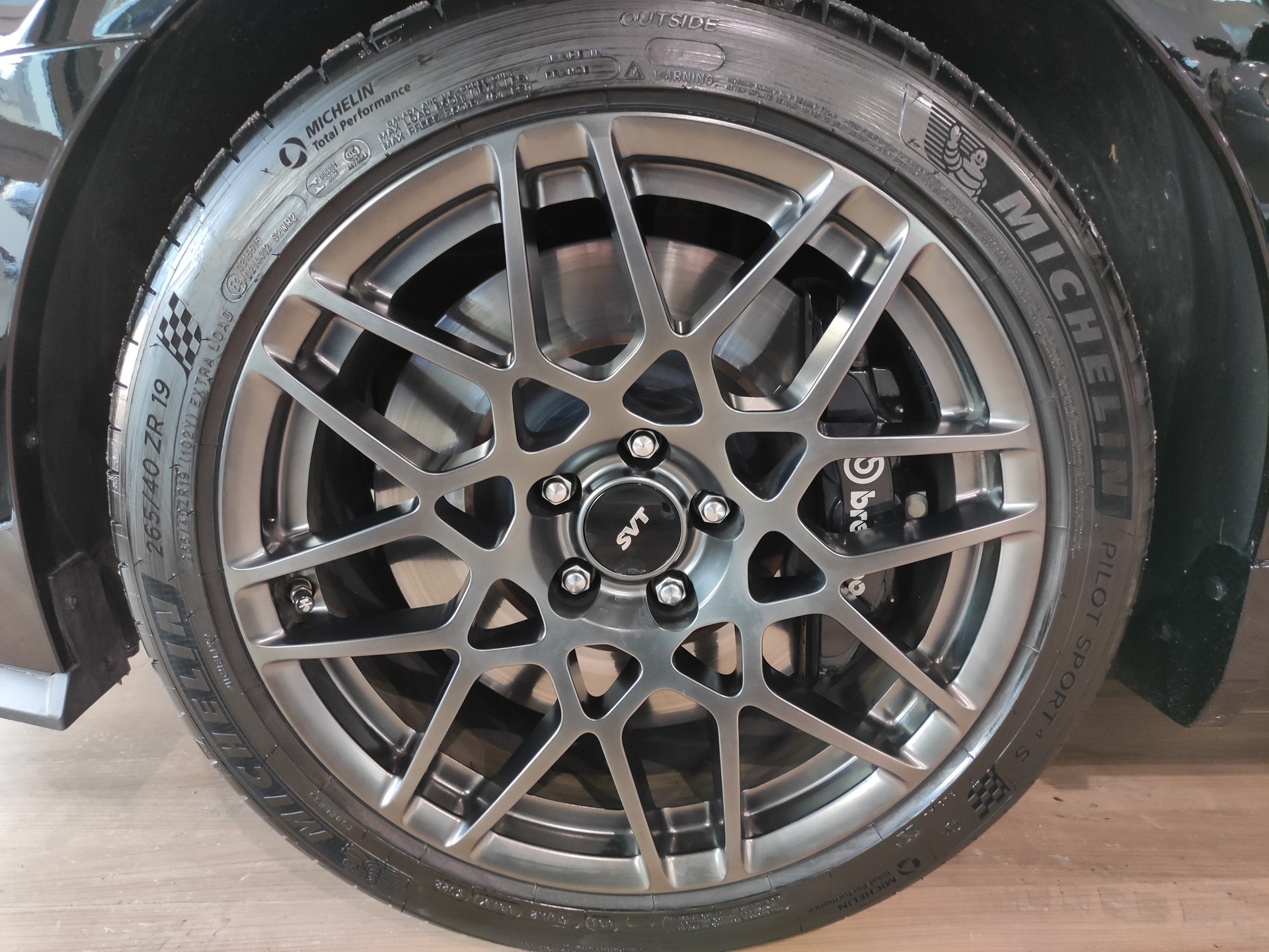 FORD Shelby GT 500 SVT-image-2