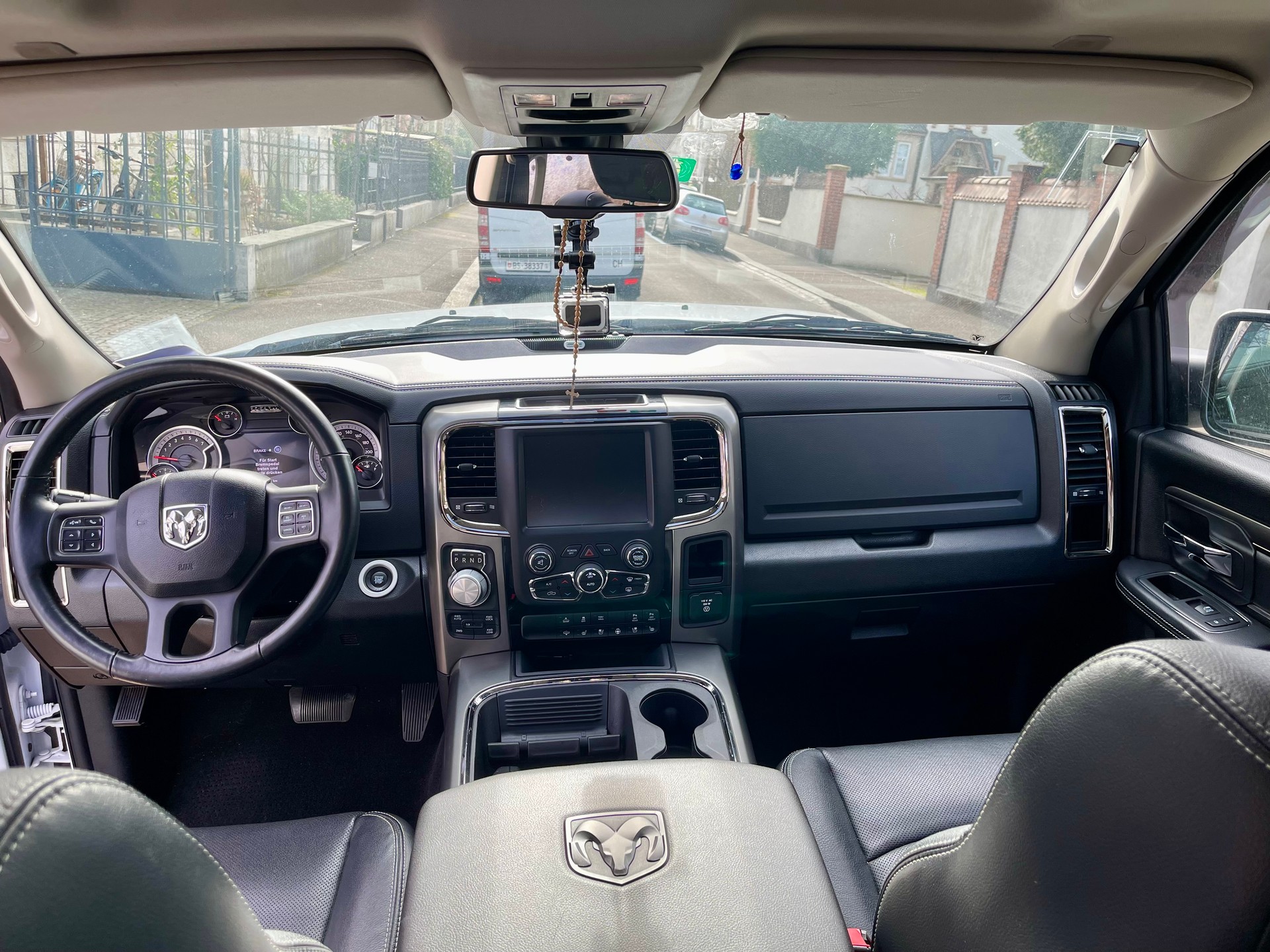 DODGE 1500 5.7L V8 HEMI Sport-image-6