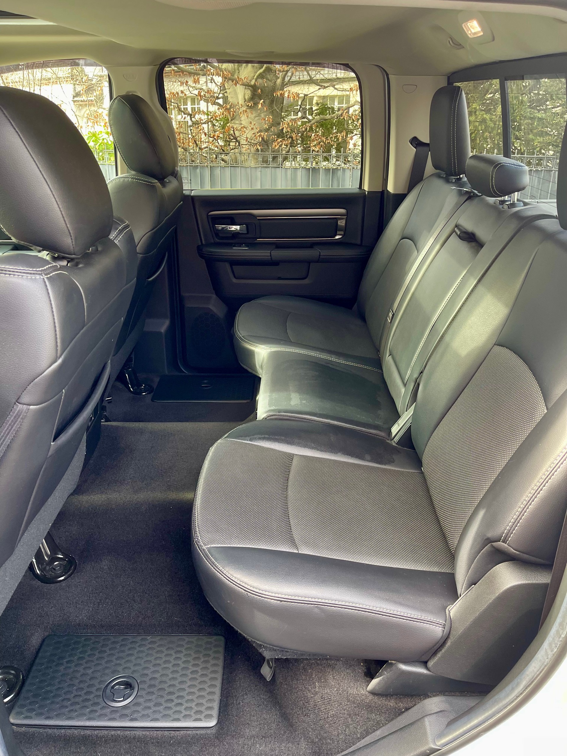 DODGE 1500 5.7L V8 HEMI Sport-image-9