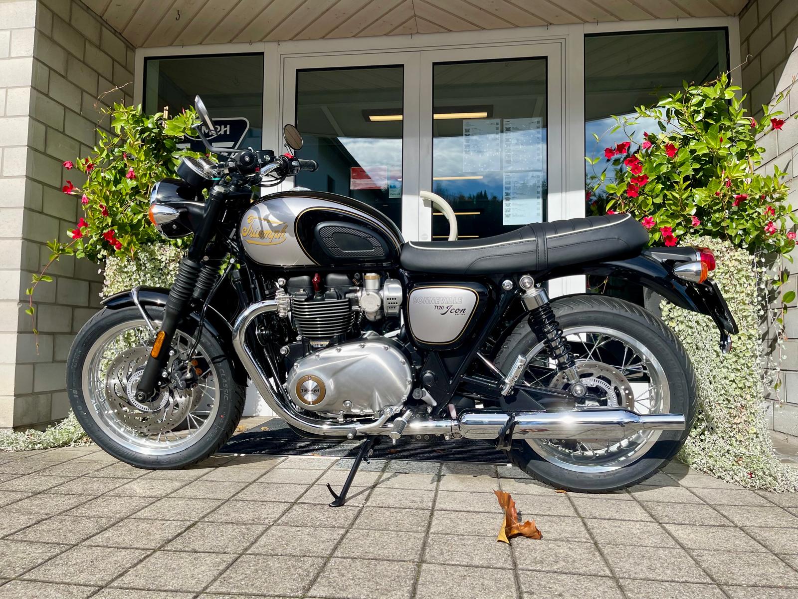 TRIUMPH Bonneville T120 Icon Edition-showroom-element-1
