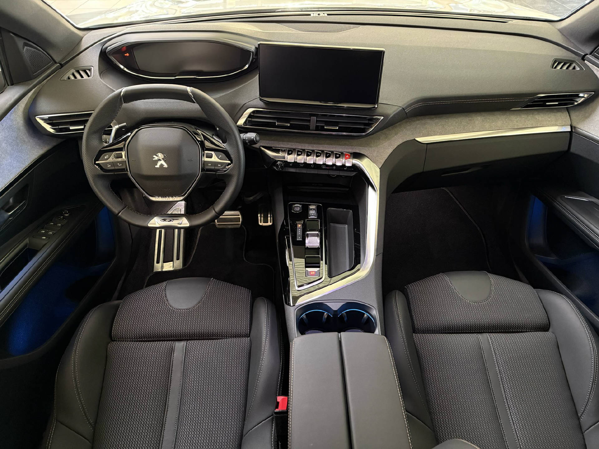 PEUGEOT 3008 1.6 Plug-in Hybrid GT-image-6