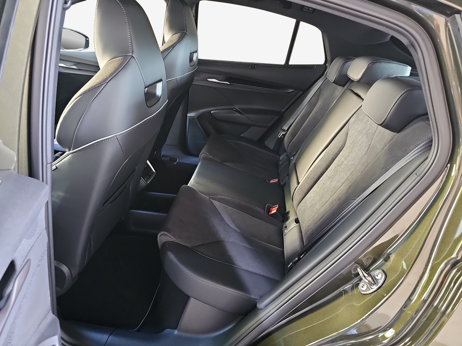 SKODA Enyaq Coupé Sportline 4x4-image-11