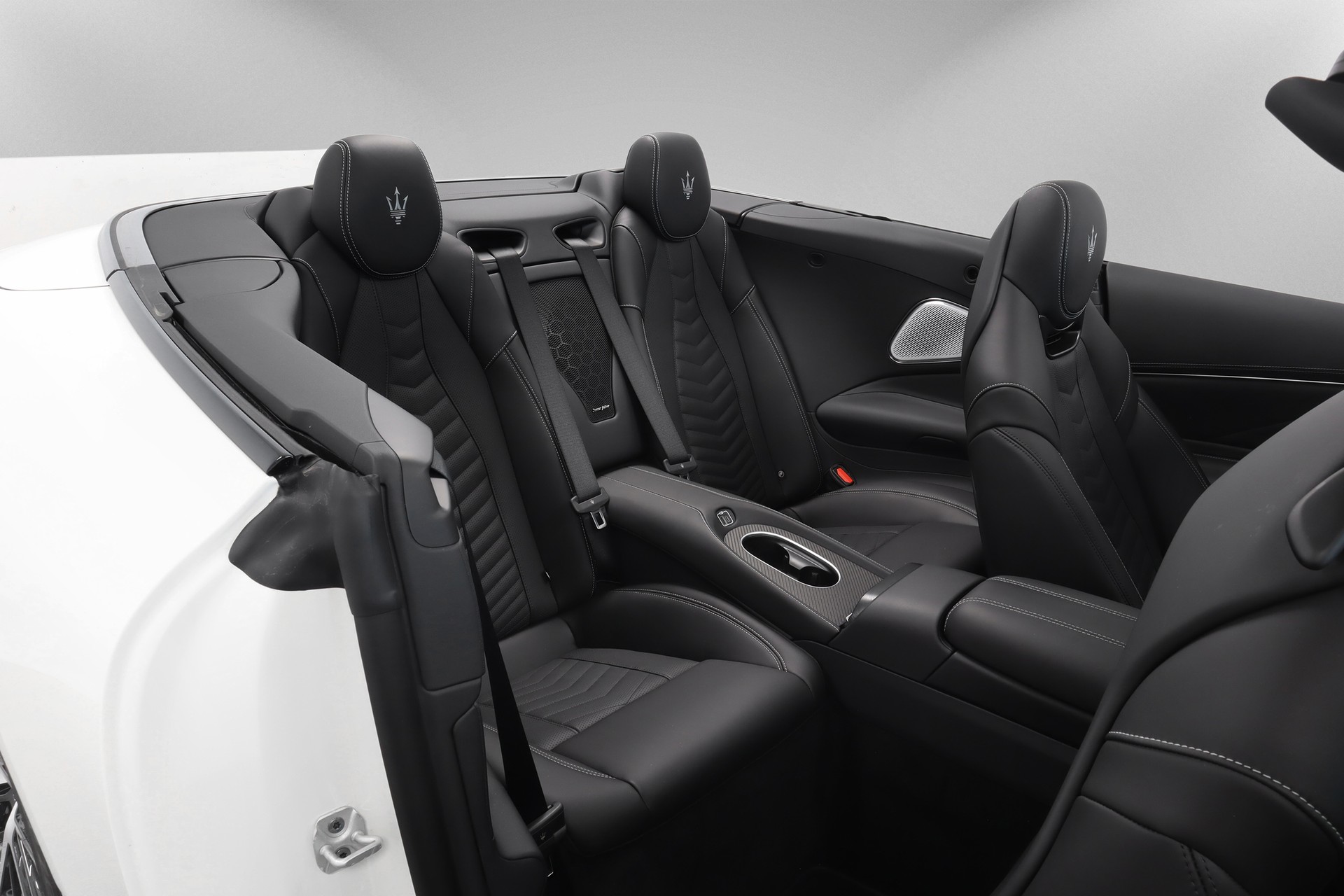 MASERATI GranCabrio Trofeo-image-13