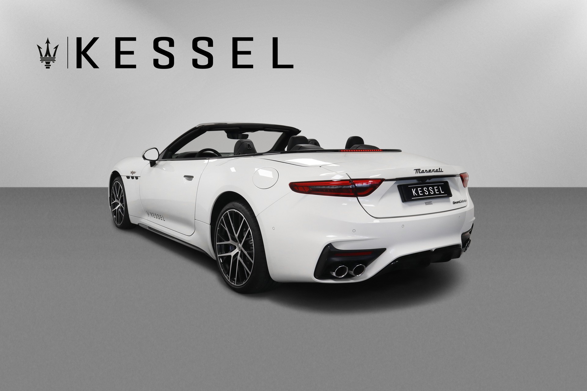 MASERATI GranCabrio Trofeo-image-4